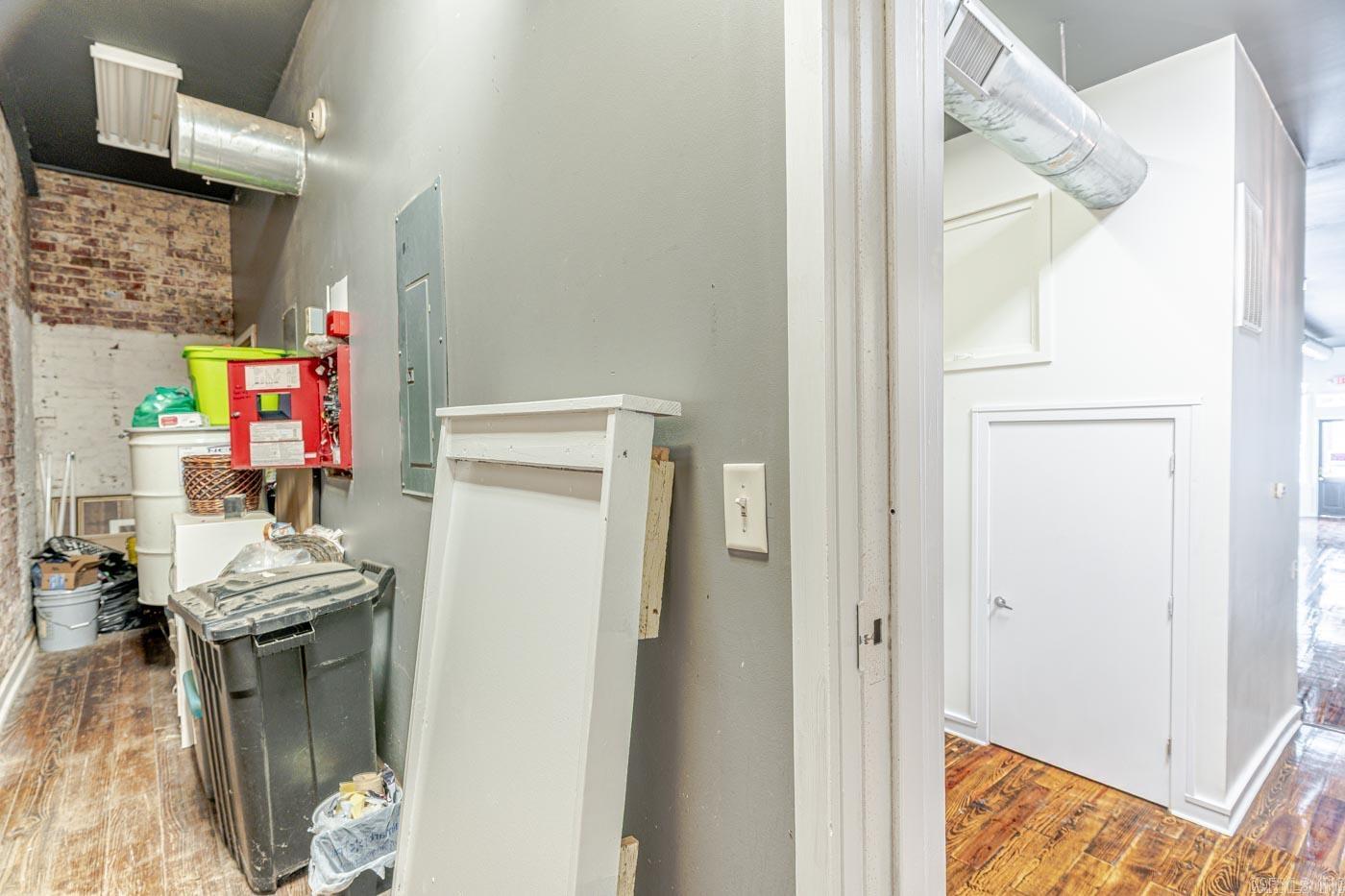 304 S Main St., Ste A Property Photo 18
