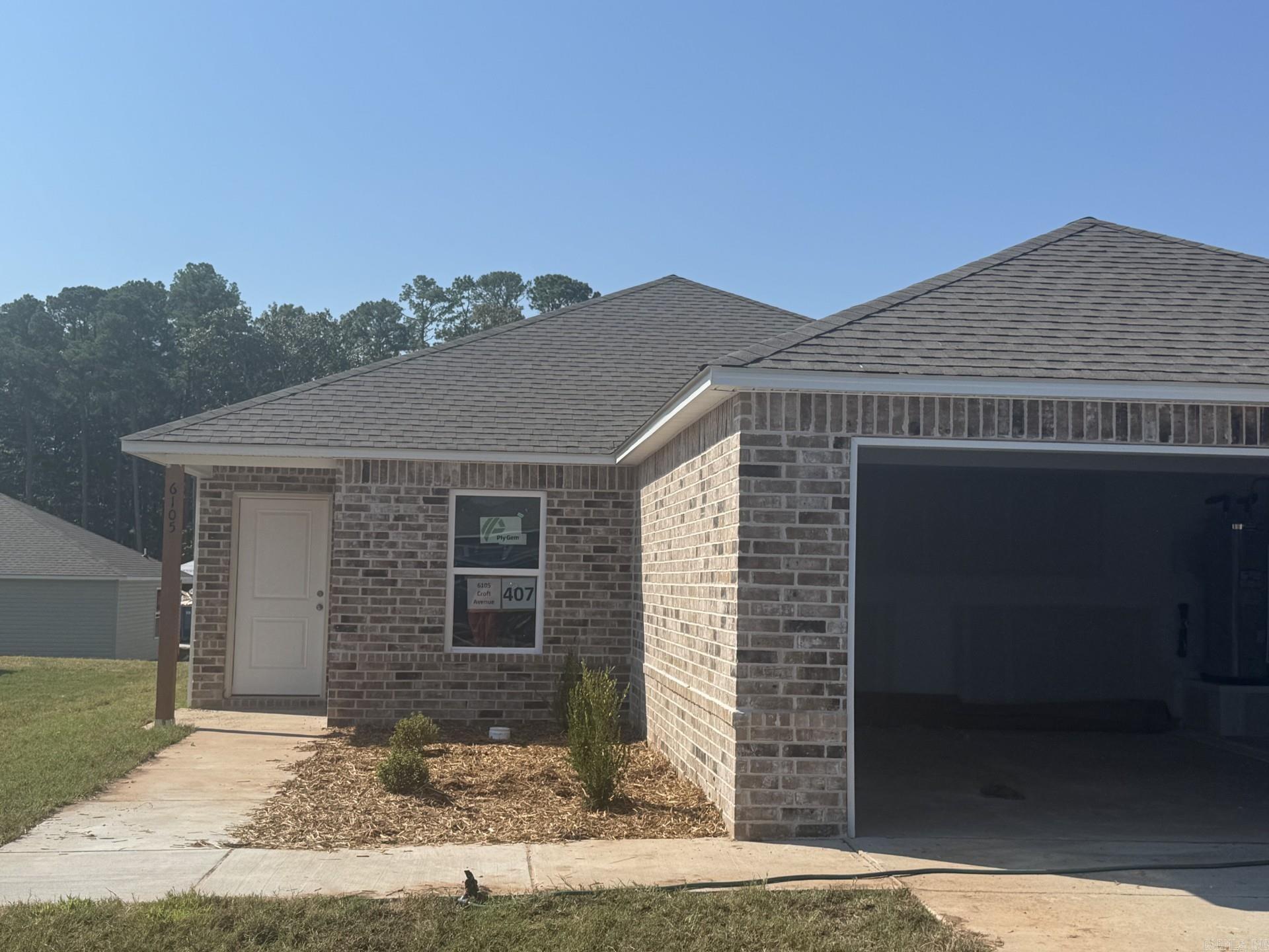 6105 Croft Avenue Property Photo 1
