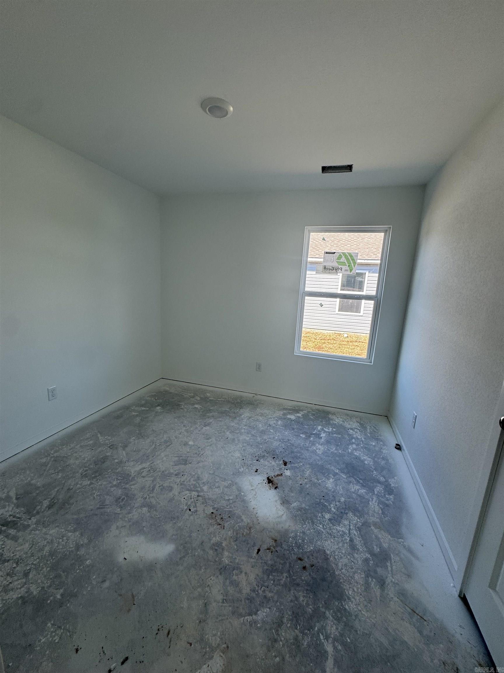 6105 Croft Avenue Property Photo 7