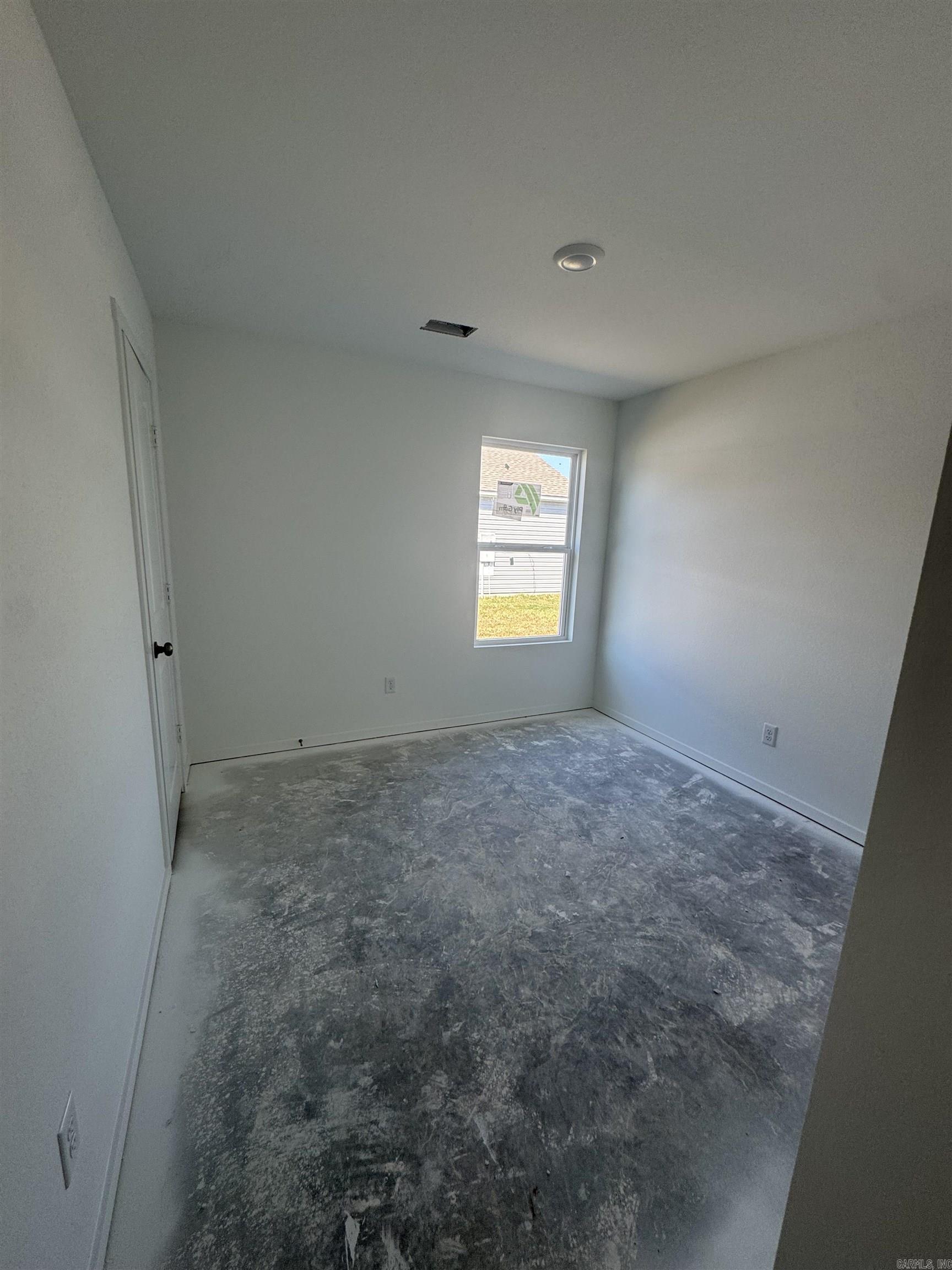 6105 Croft Avenue Property Photo 10
