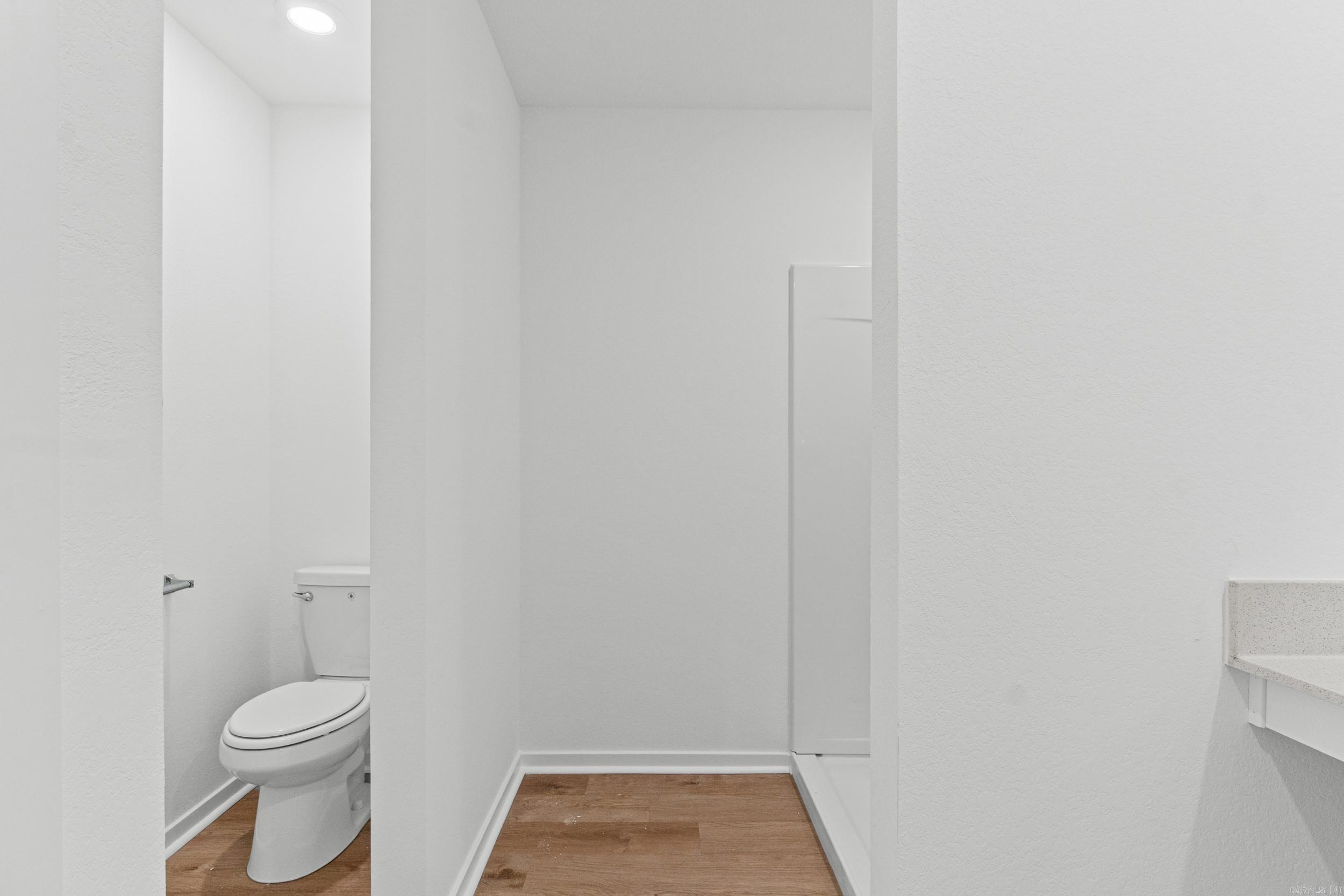 6105 Croft Avenue Property Photo 17