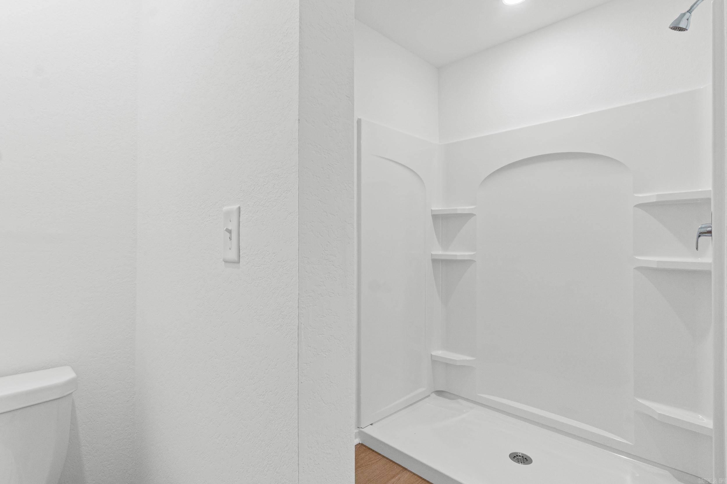 6105 Croft Avenue Property Photo 18