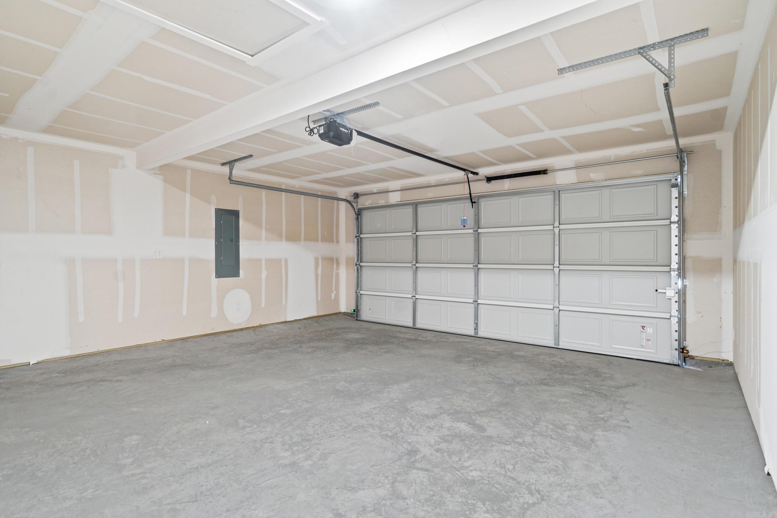 6105 Croft Avenue Property Photo 30