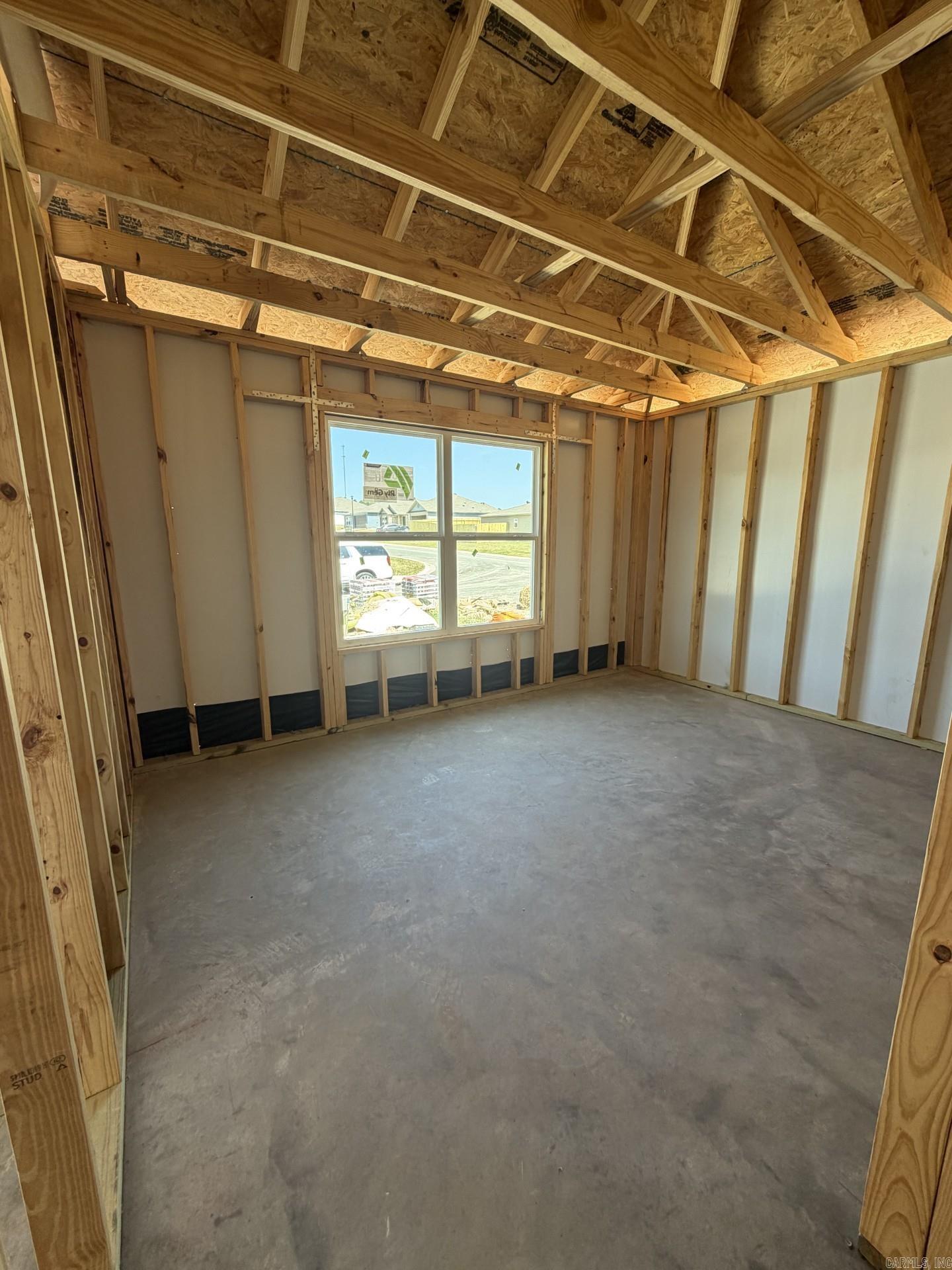 6697 Hollywood Avenue Property Photo 8