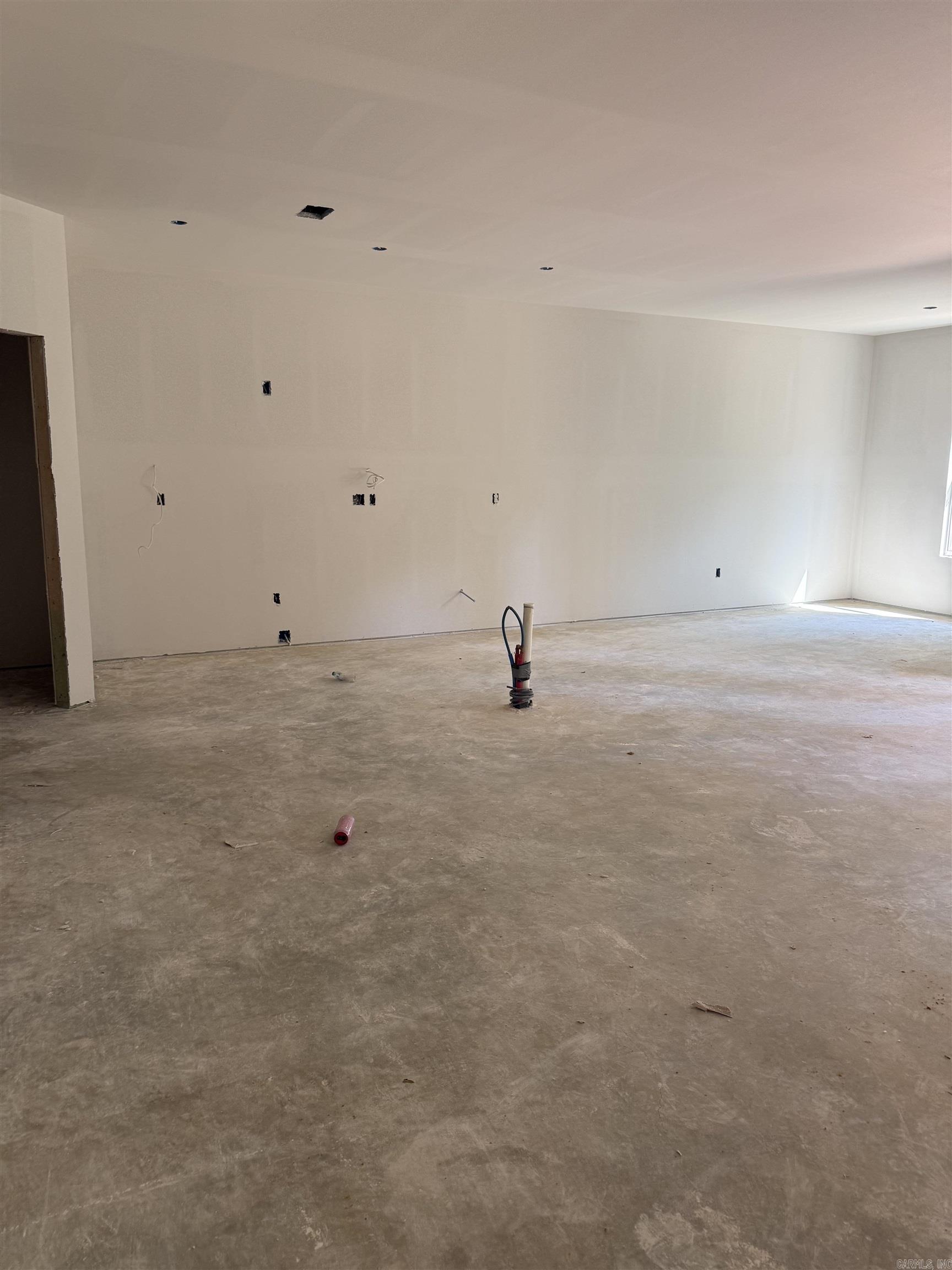 286 Everest Property Photo 2