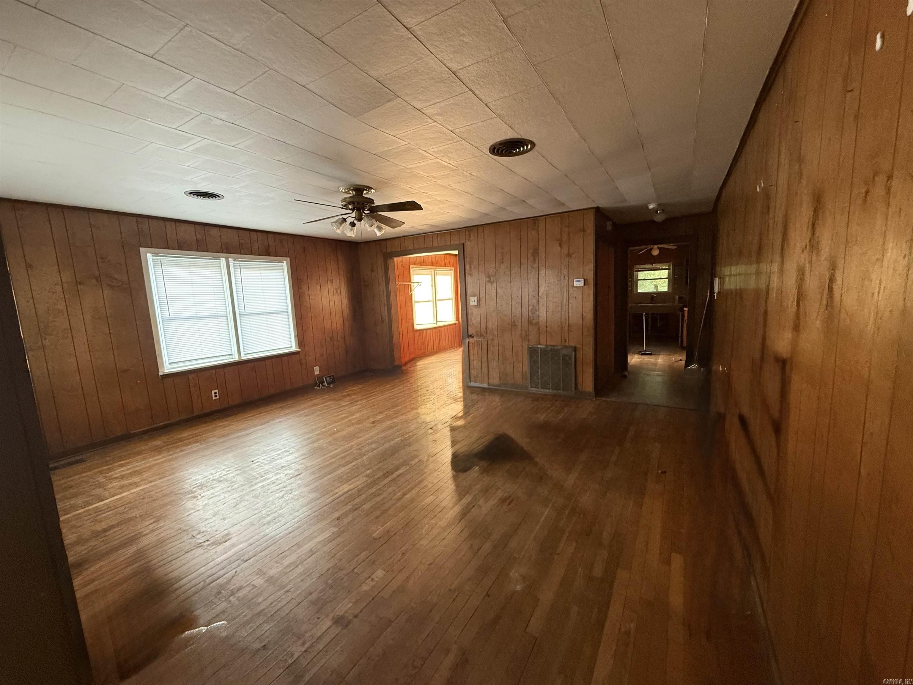 408 Alpine Property Photo 2