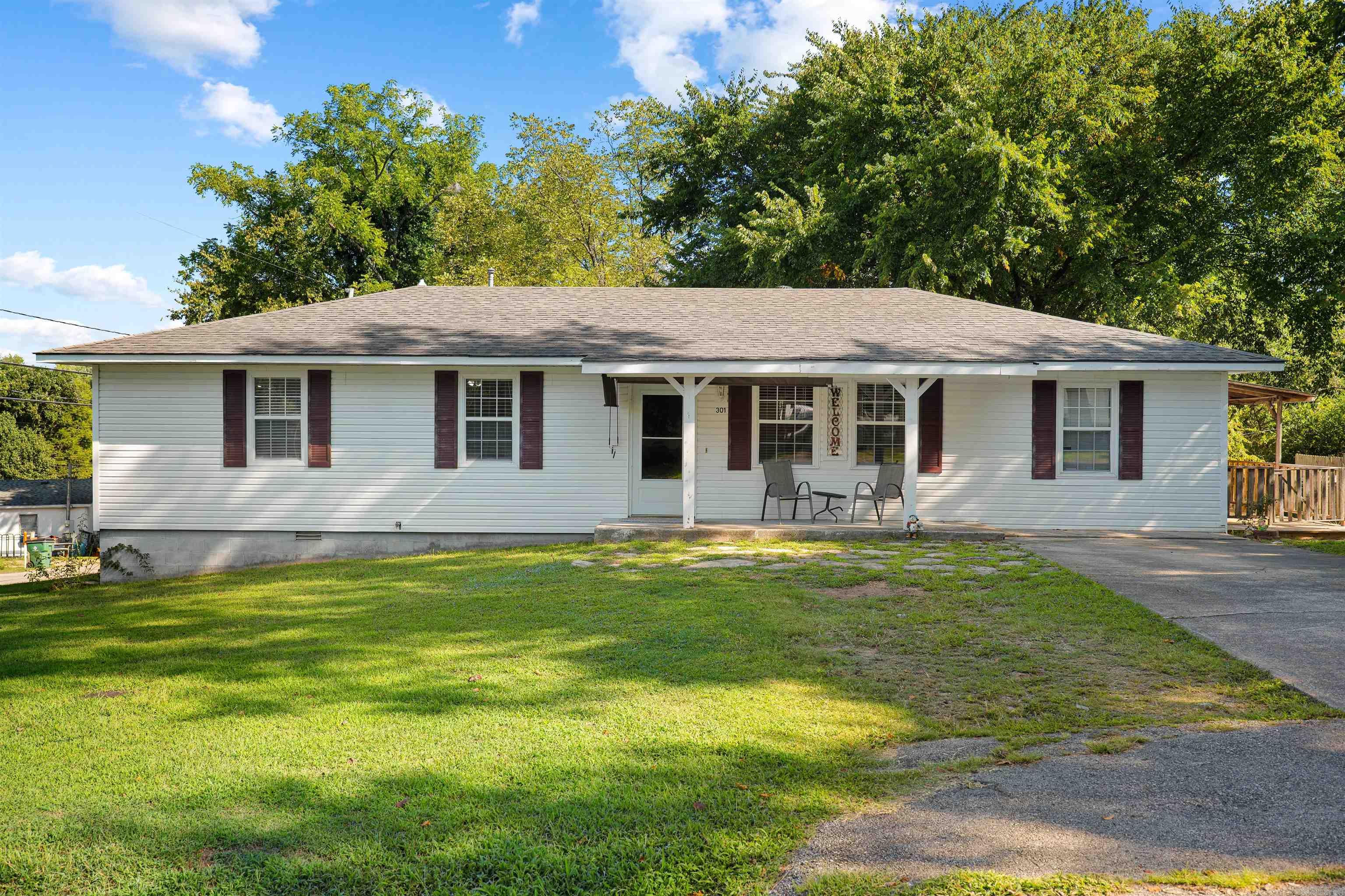 301 Winchester Street Property Photo 4