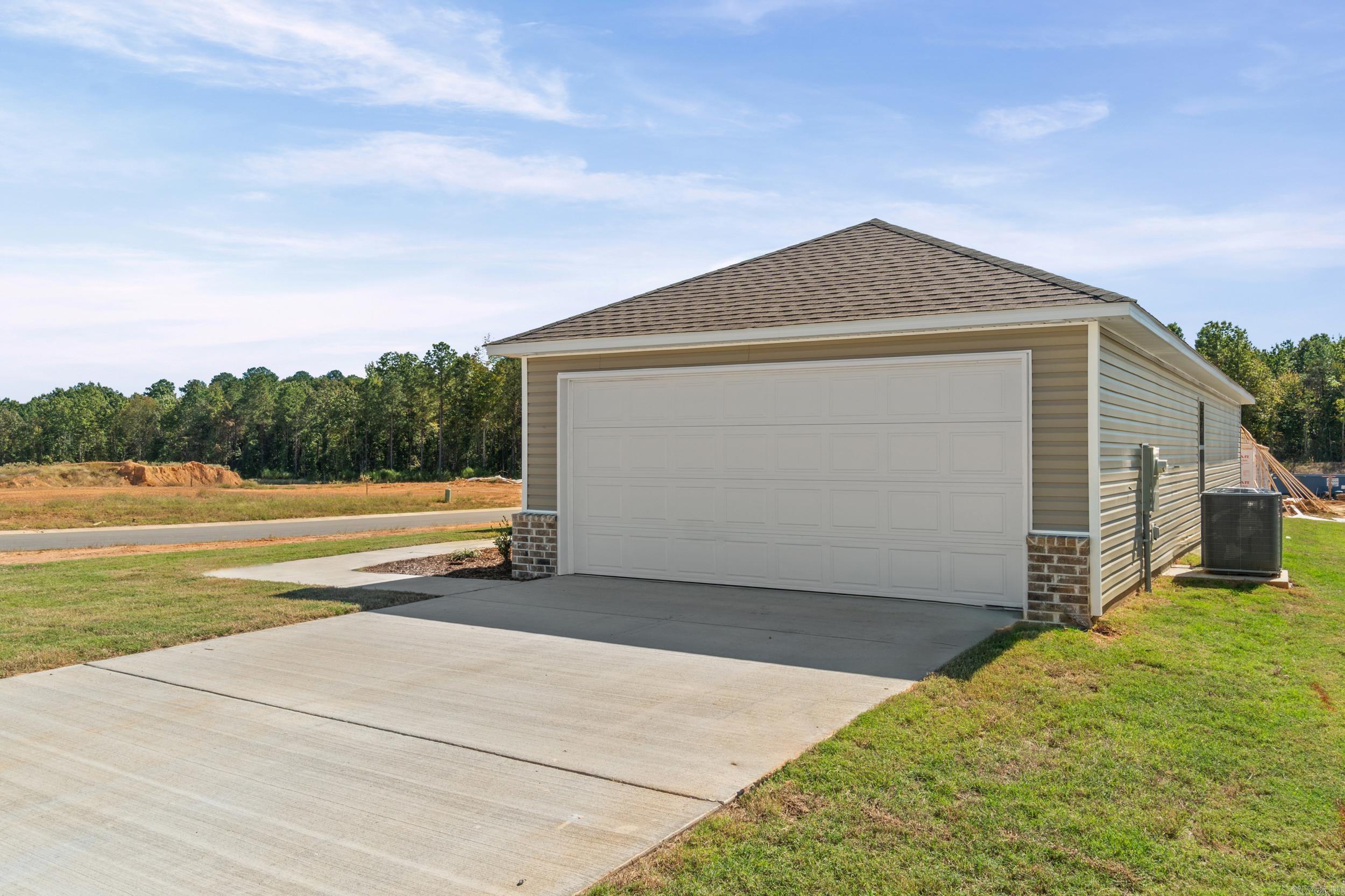8001 Chesapeake Trail Property Photo 4
