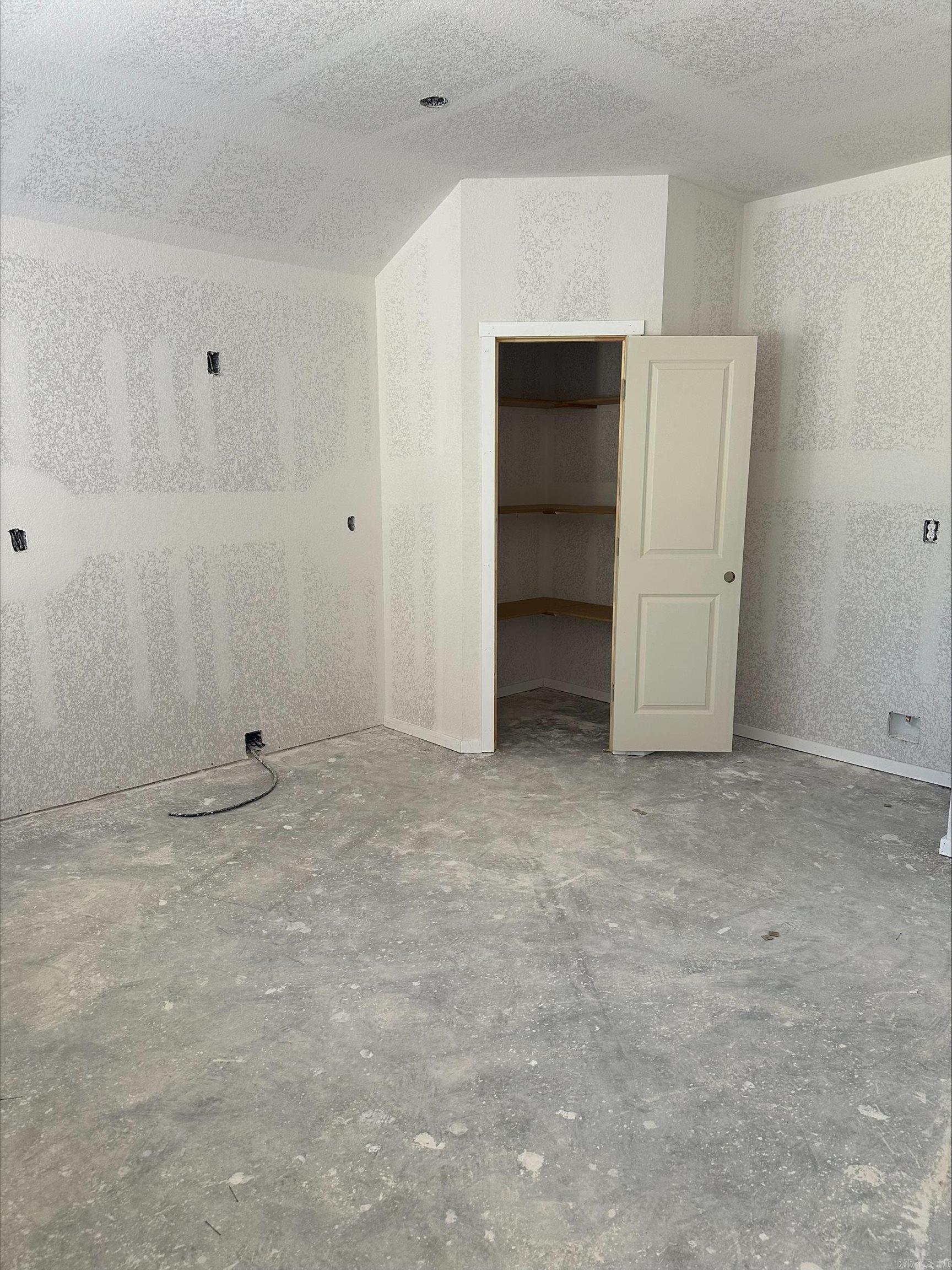 8112 Chesapeake Trail Property Photo 3