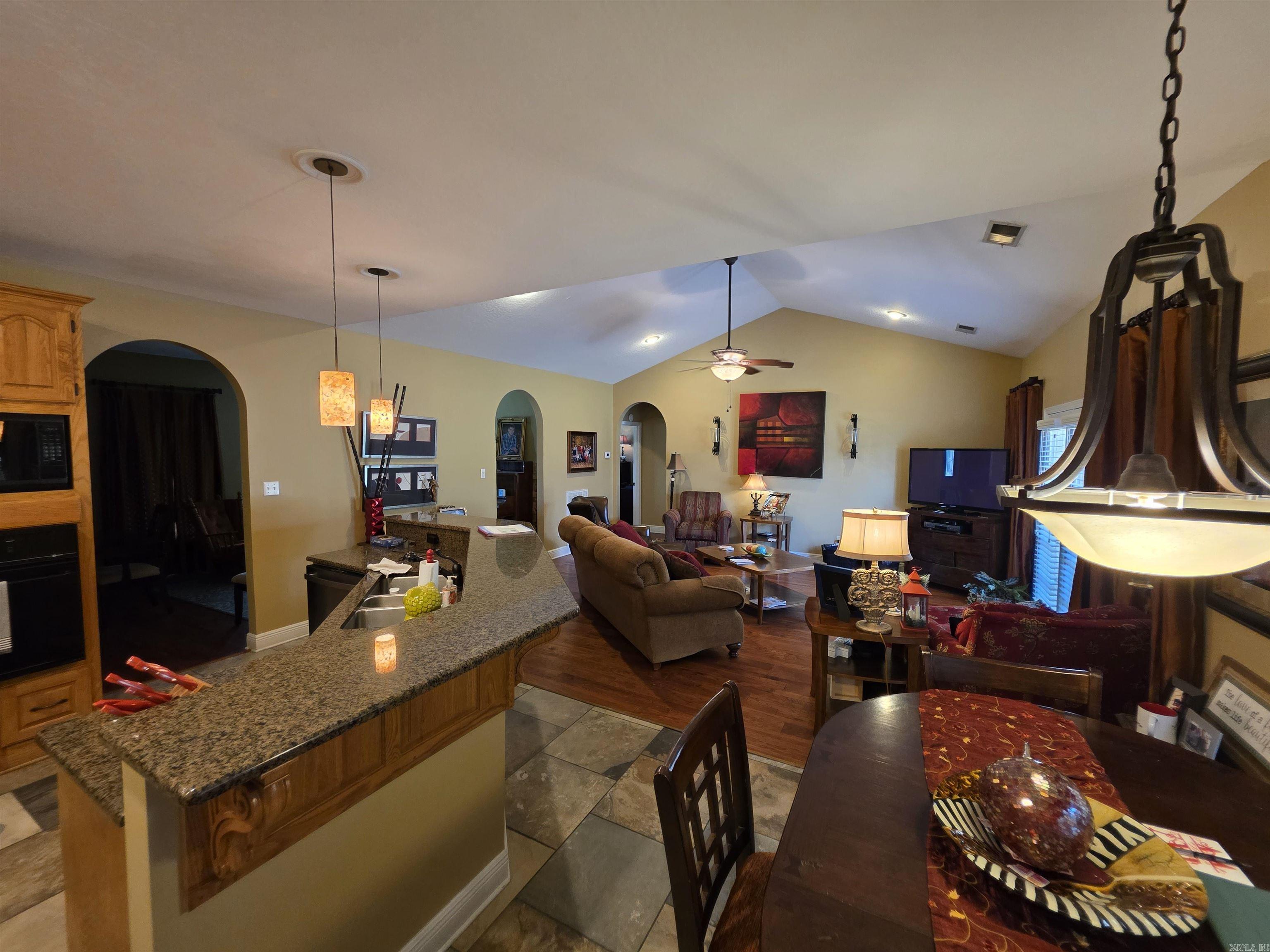 2301 Country Club Rd Property Photo 8