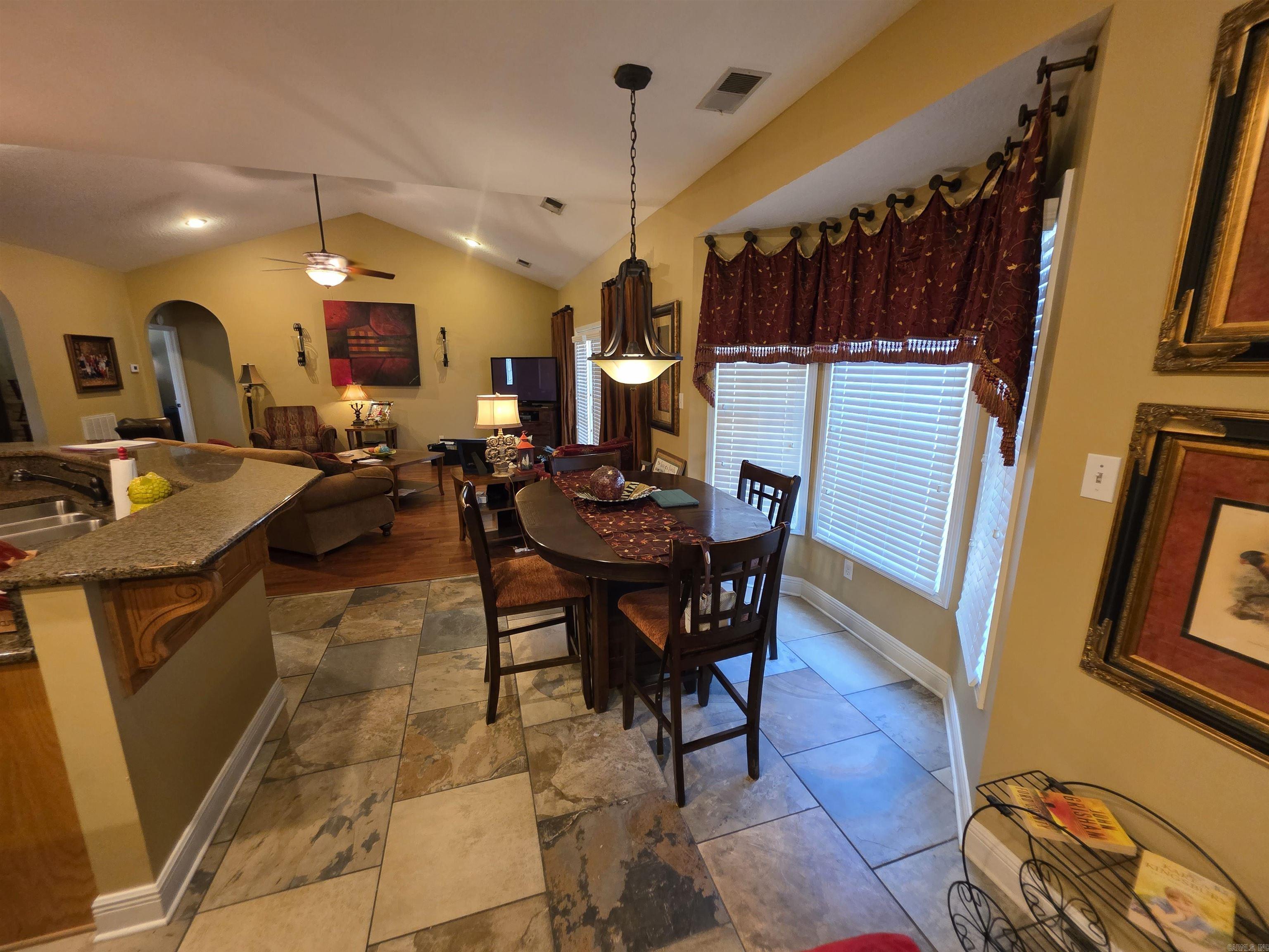 2301 Country Club Rd Property Photo 13