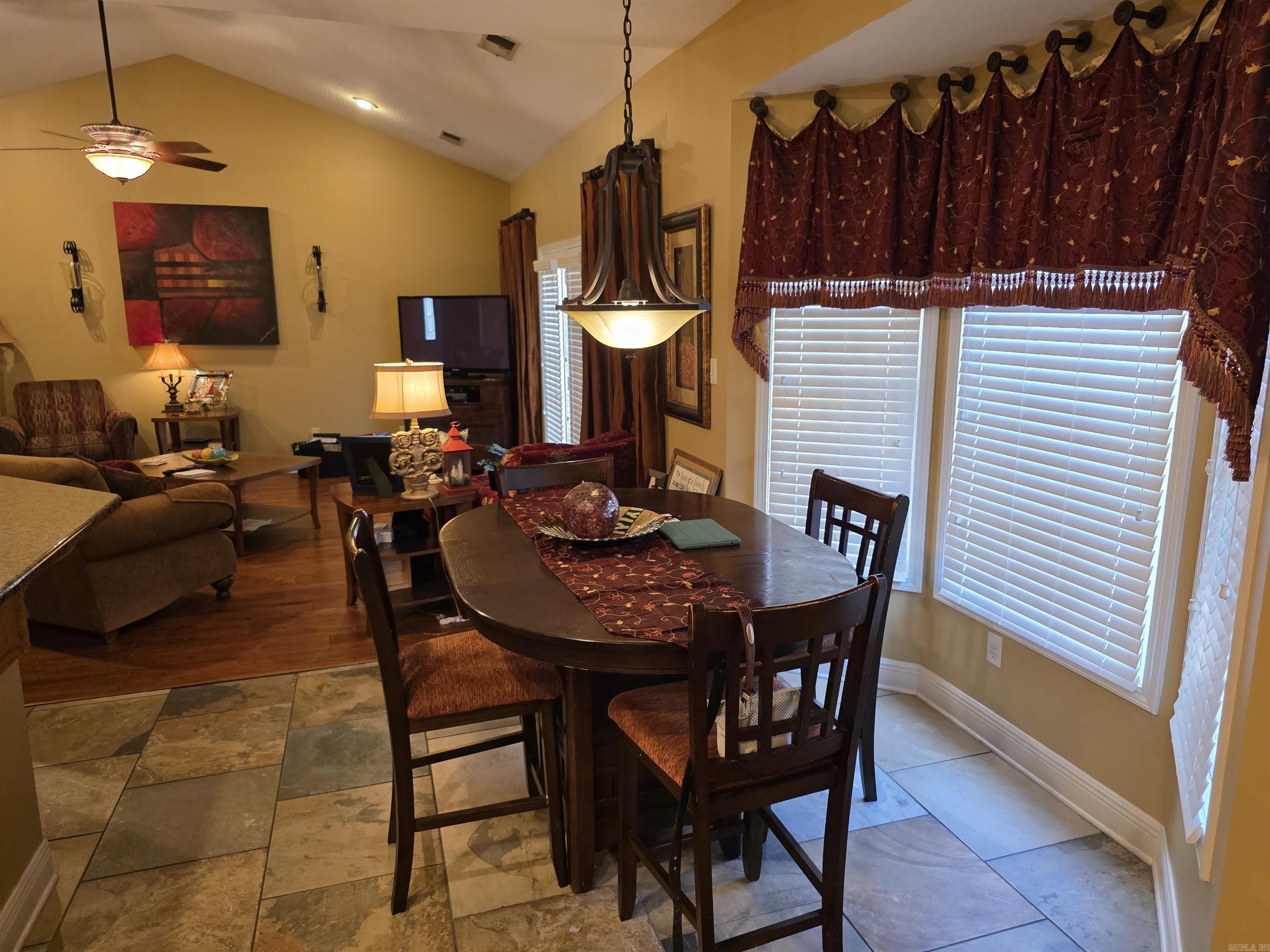 2301 Country Club Rd Property Photo 14