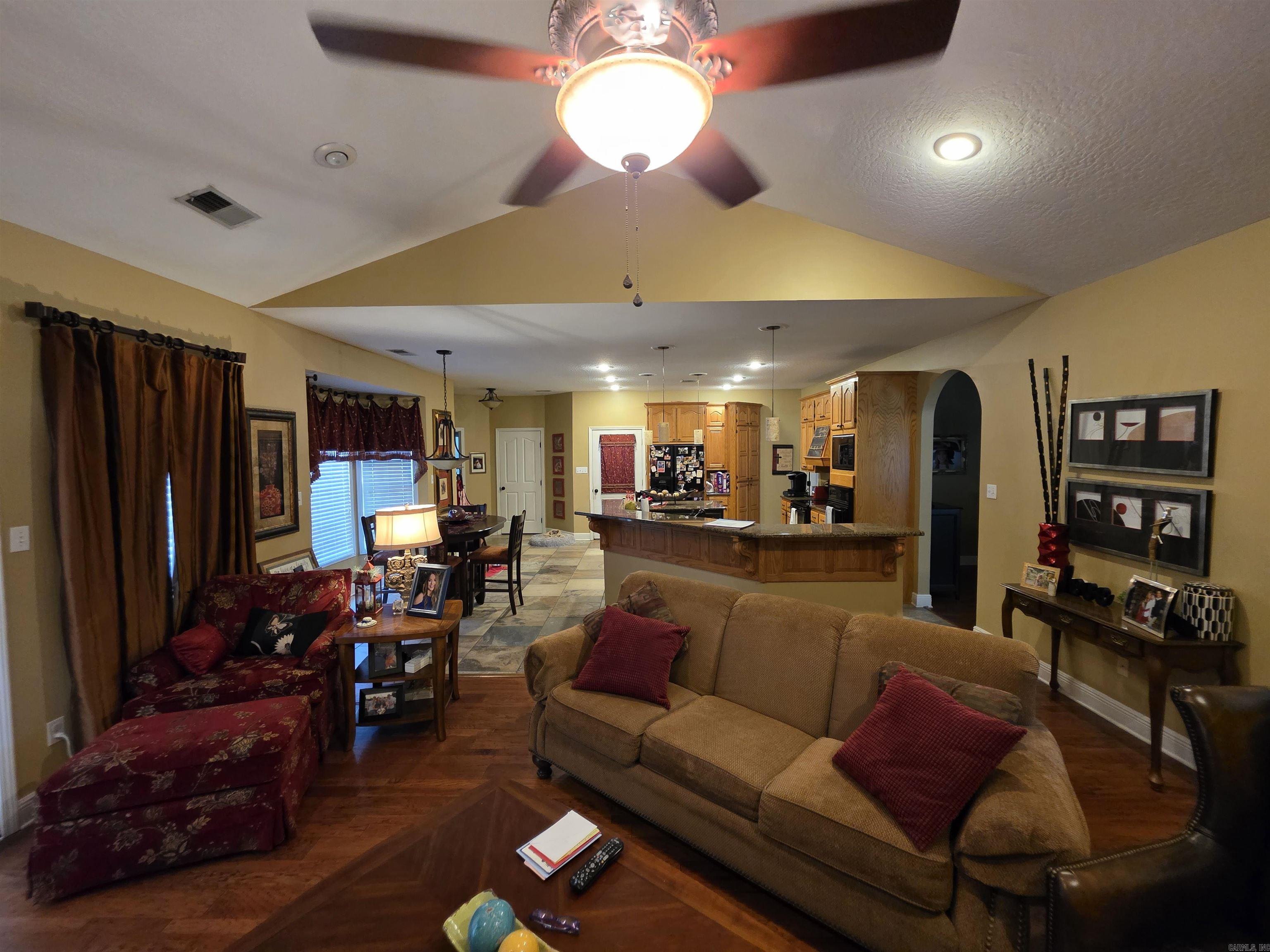 2301 Country Club Rd Property Photo 19