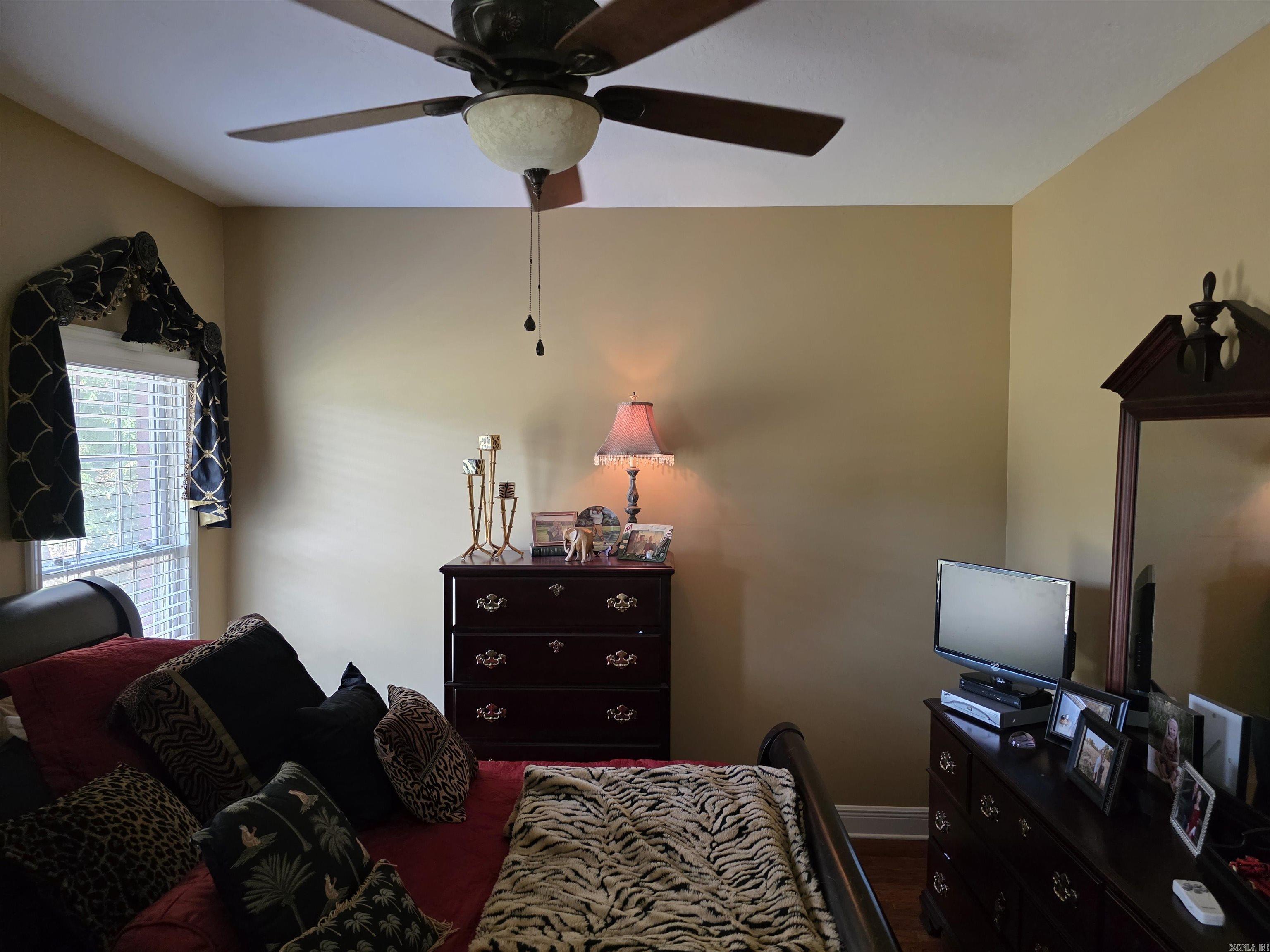 2301 Country Club Rd Property Photo 35