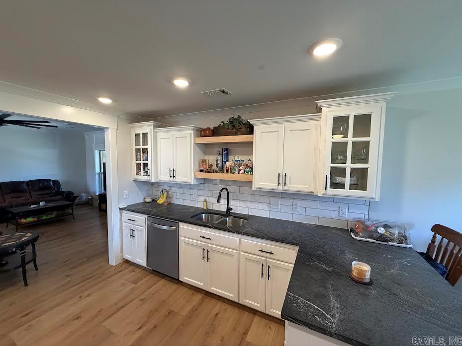222 Promenade Cir Property Photo 4