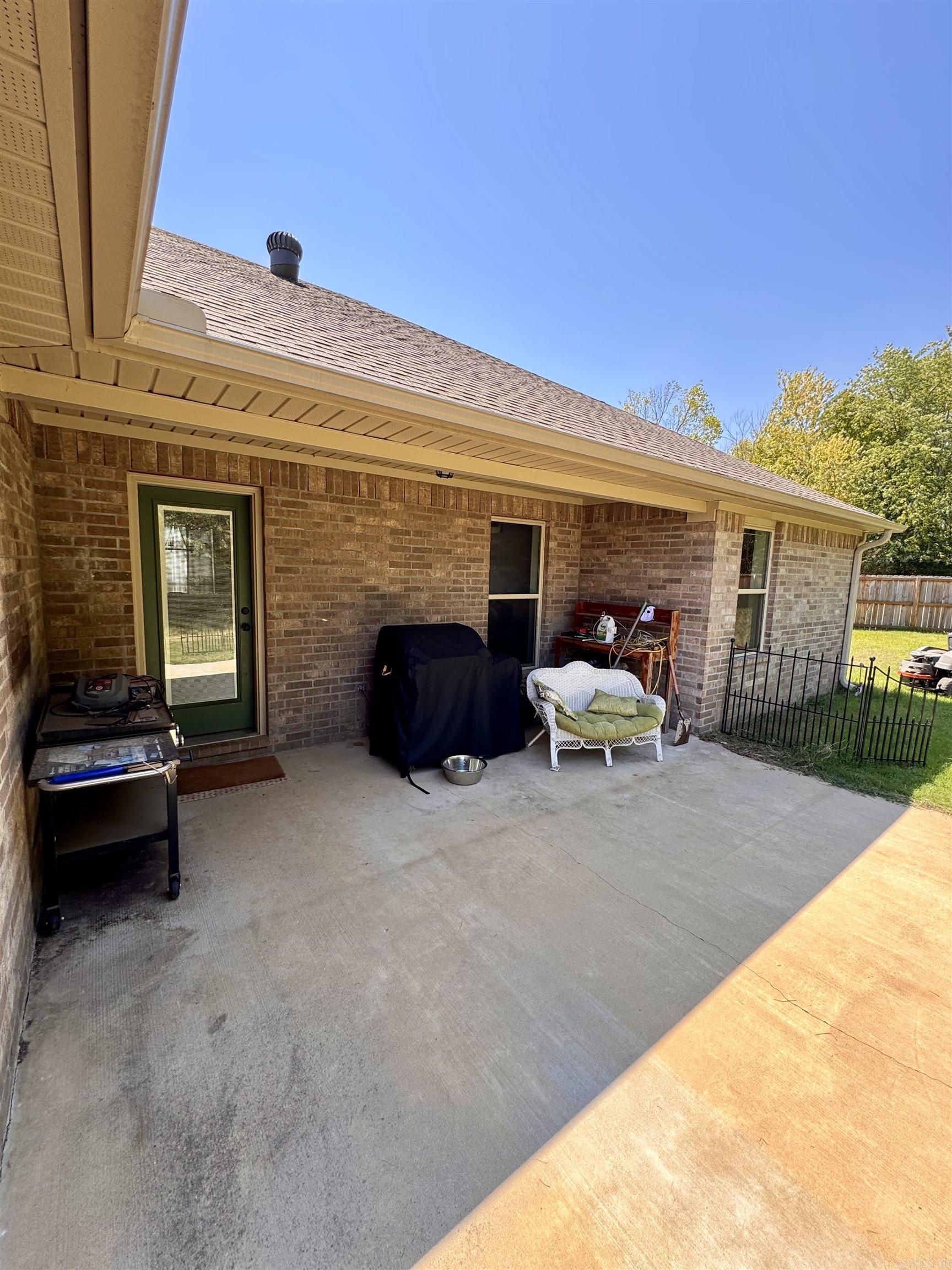 222 Promenade Cir Property Photo 28