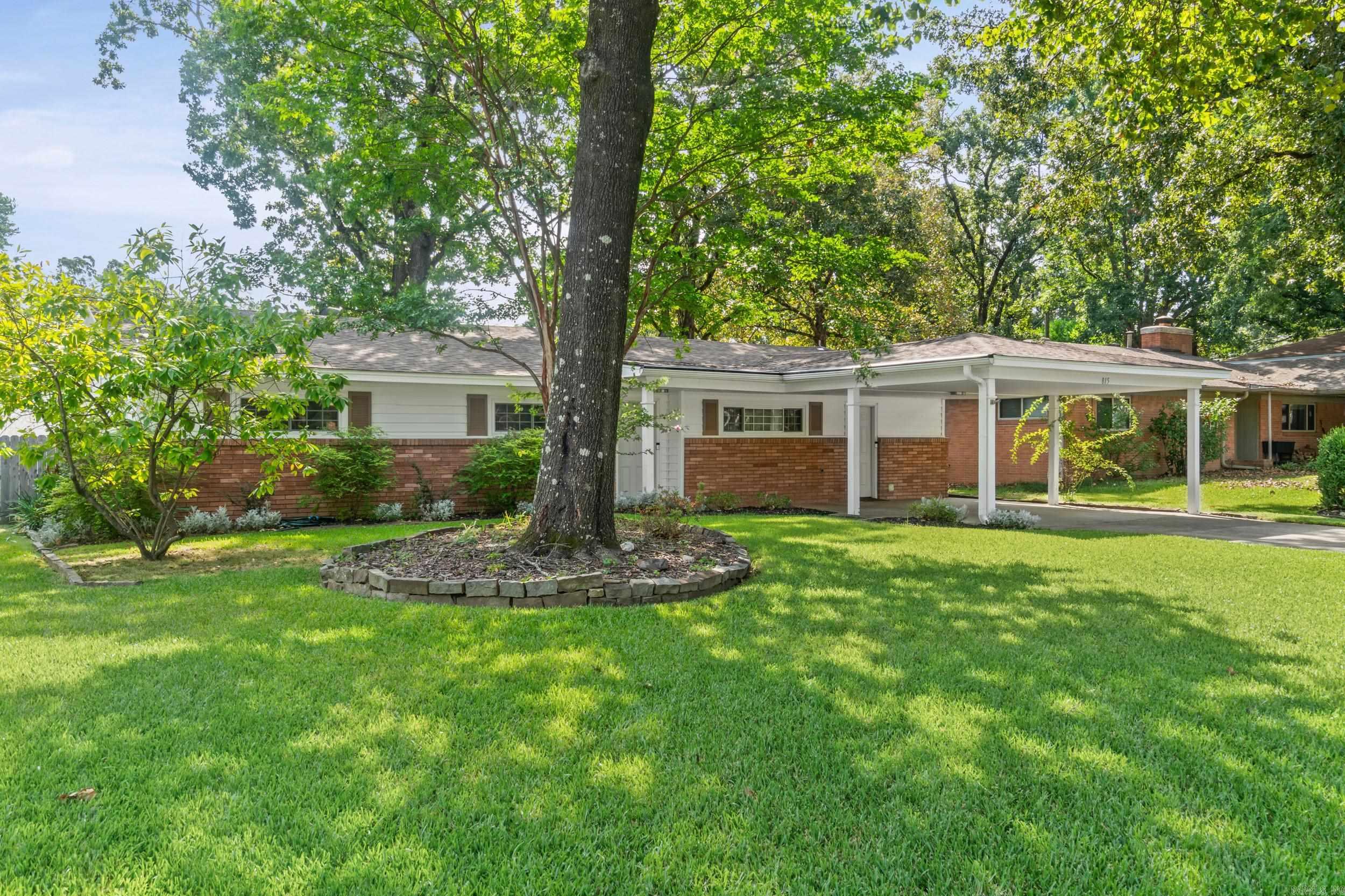 815 Ridgecrest Drive Property Photo 3