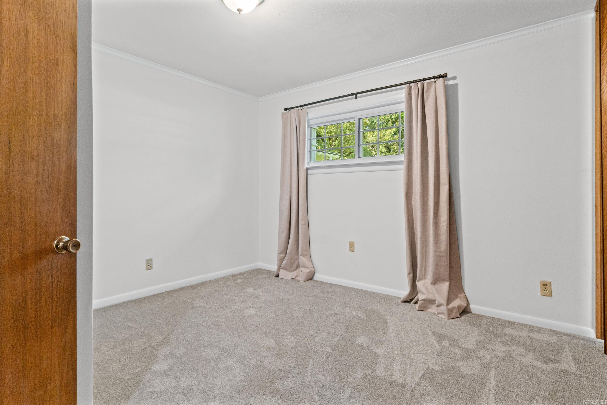 815 Ridgecrest Drive Property Photo 21