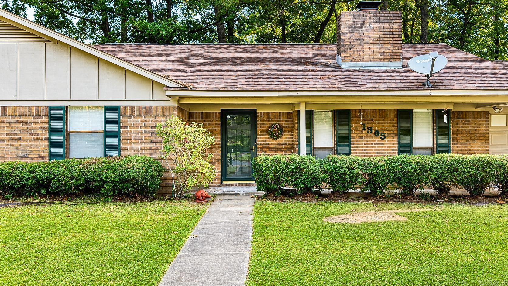 1305 War Eagle Property Photo 1