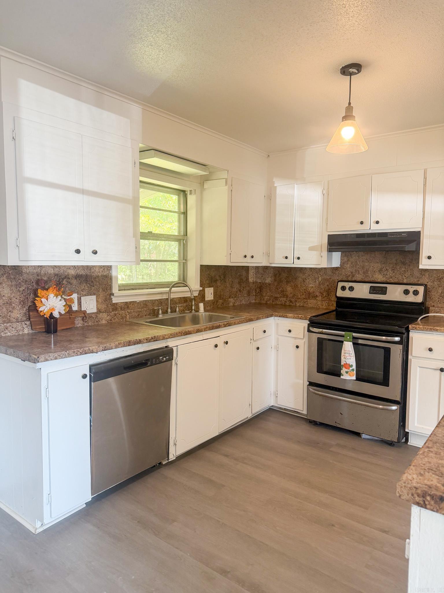 807 S Spring Property Photo 6