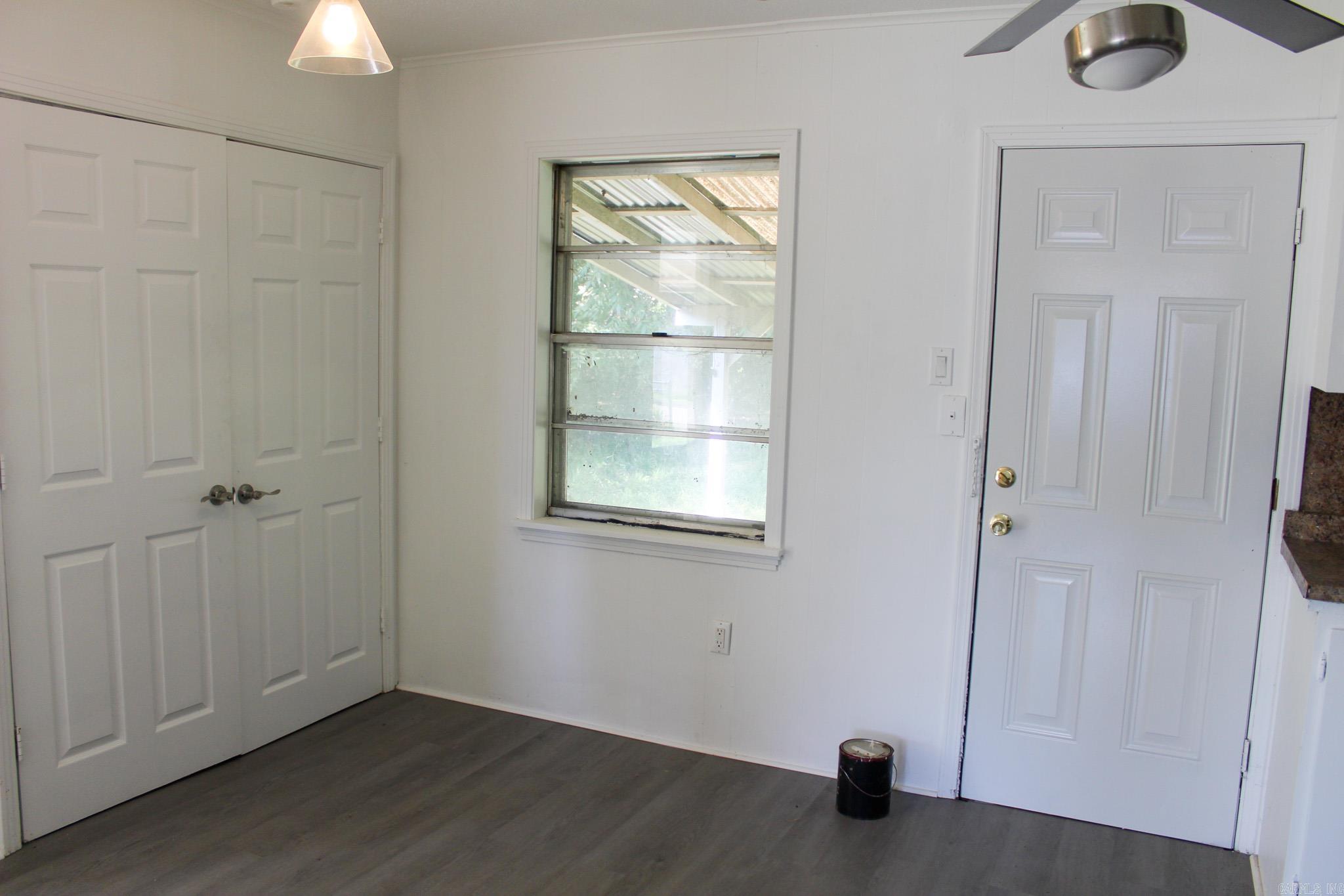 807 S Spring Property Photo 8