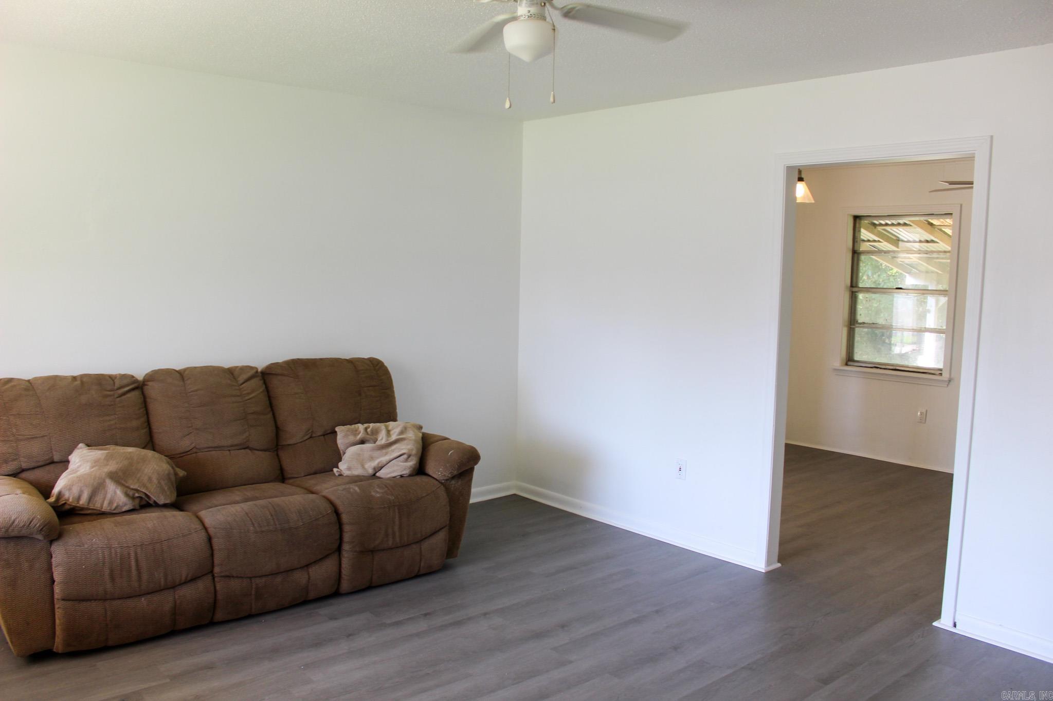 807 S Spring Property Photo 10