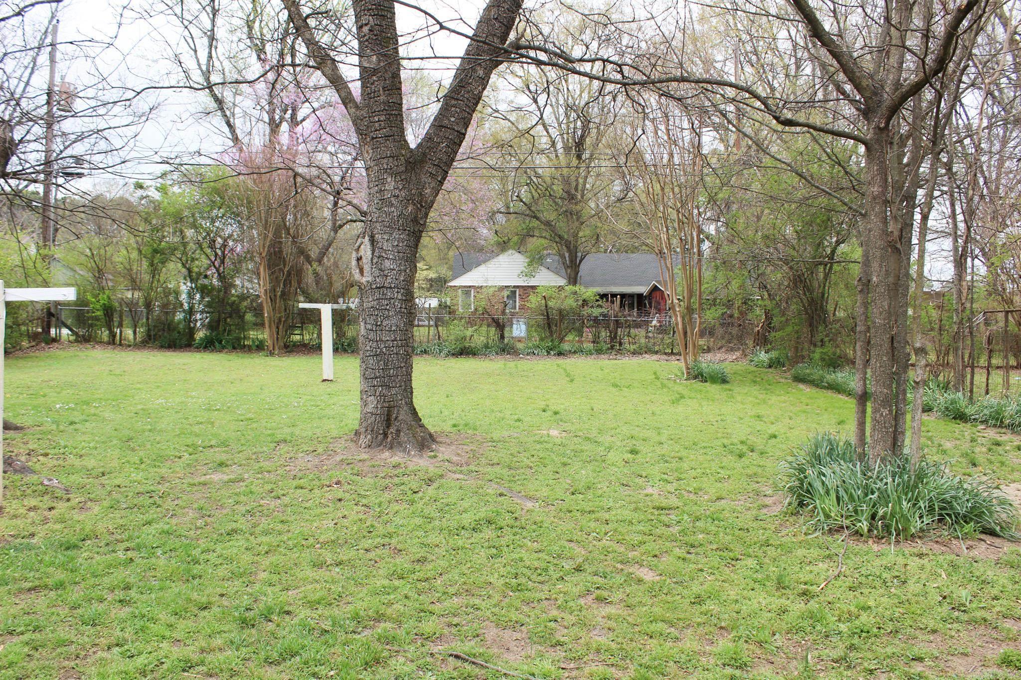 807 S Spring Property Photo 16