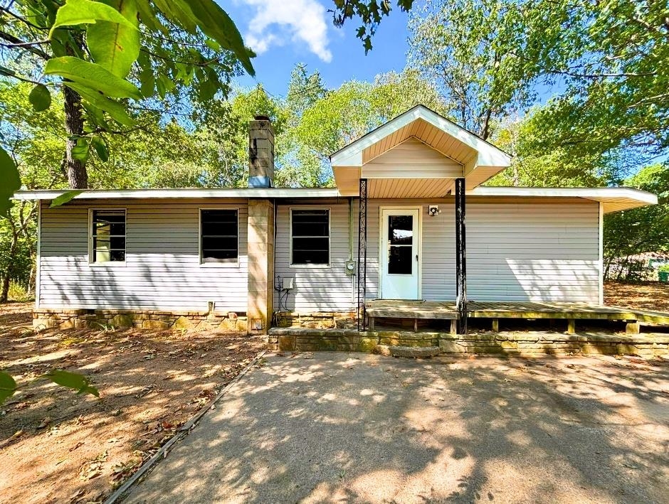 42 Dakota Drive Property Photo 1