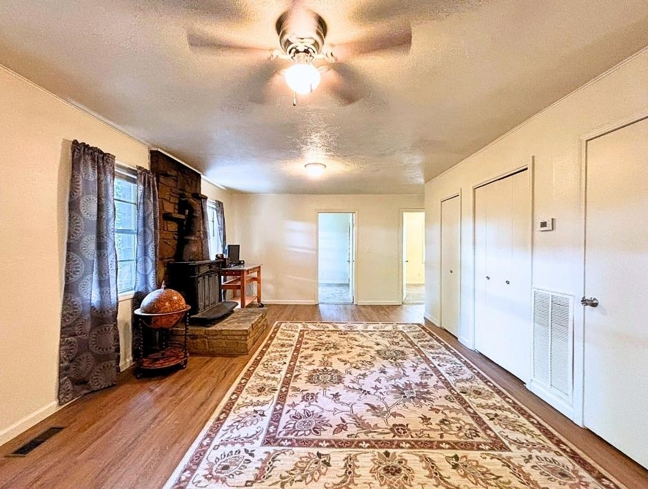 42 Dakota Drive Property Photo 5