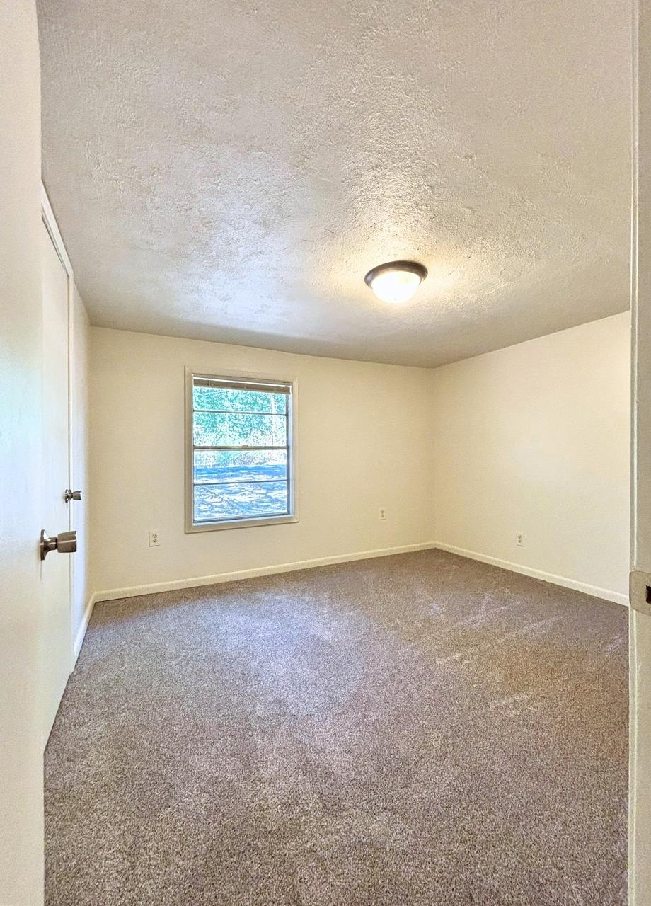 42 Dakota Drive Property Photo 14