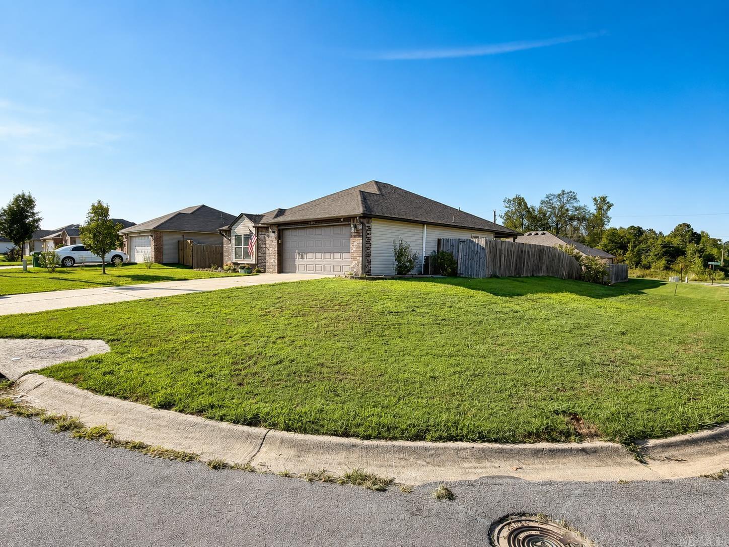 2209 San Luis Boulevard Property Photo 3