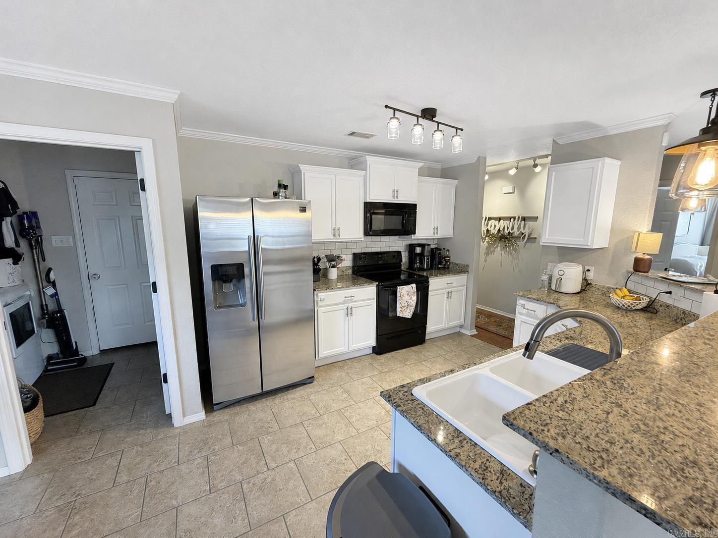 2209 San Luis Boulevard Property Photo 9