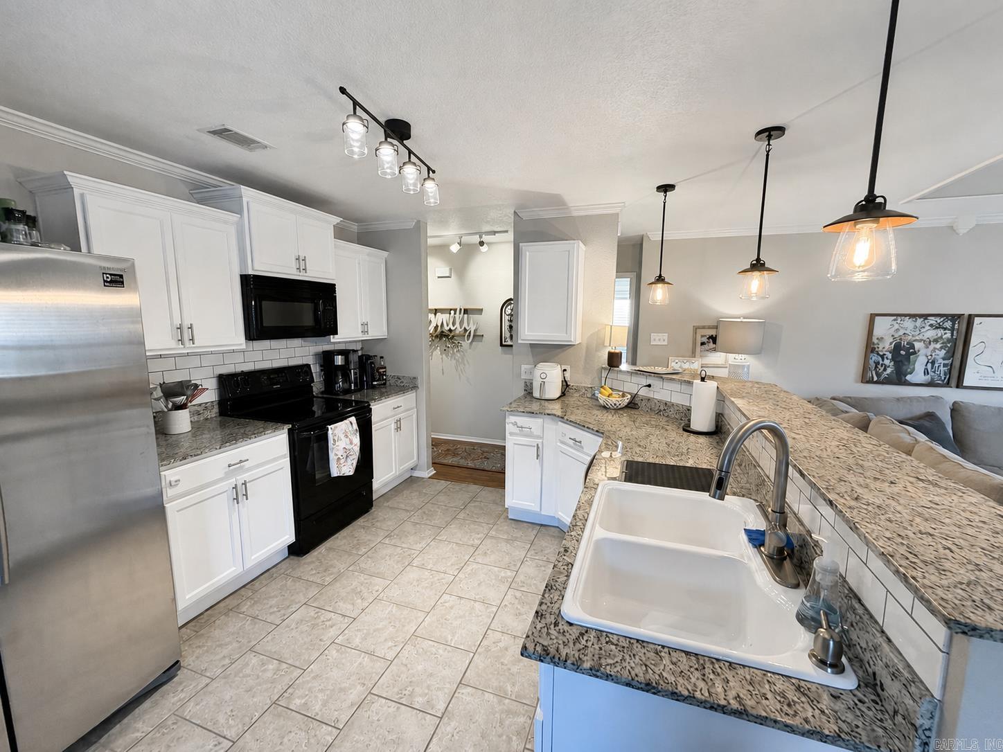 2209 San Luis Boulevard Property Photo 10