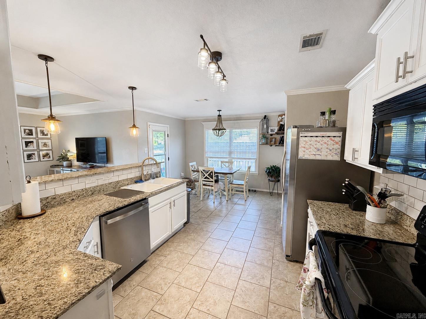 2209 San Luis Boulevard Property Photo 12