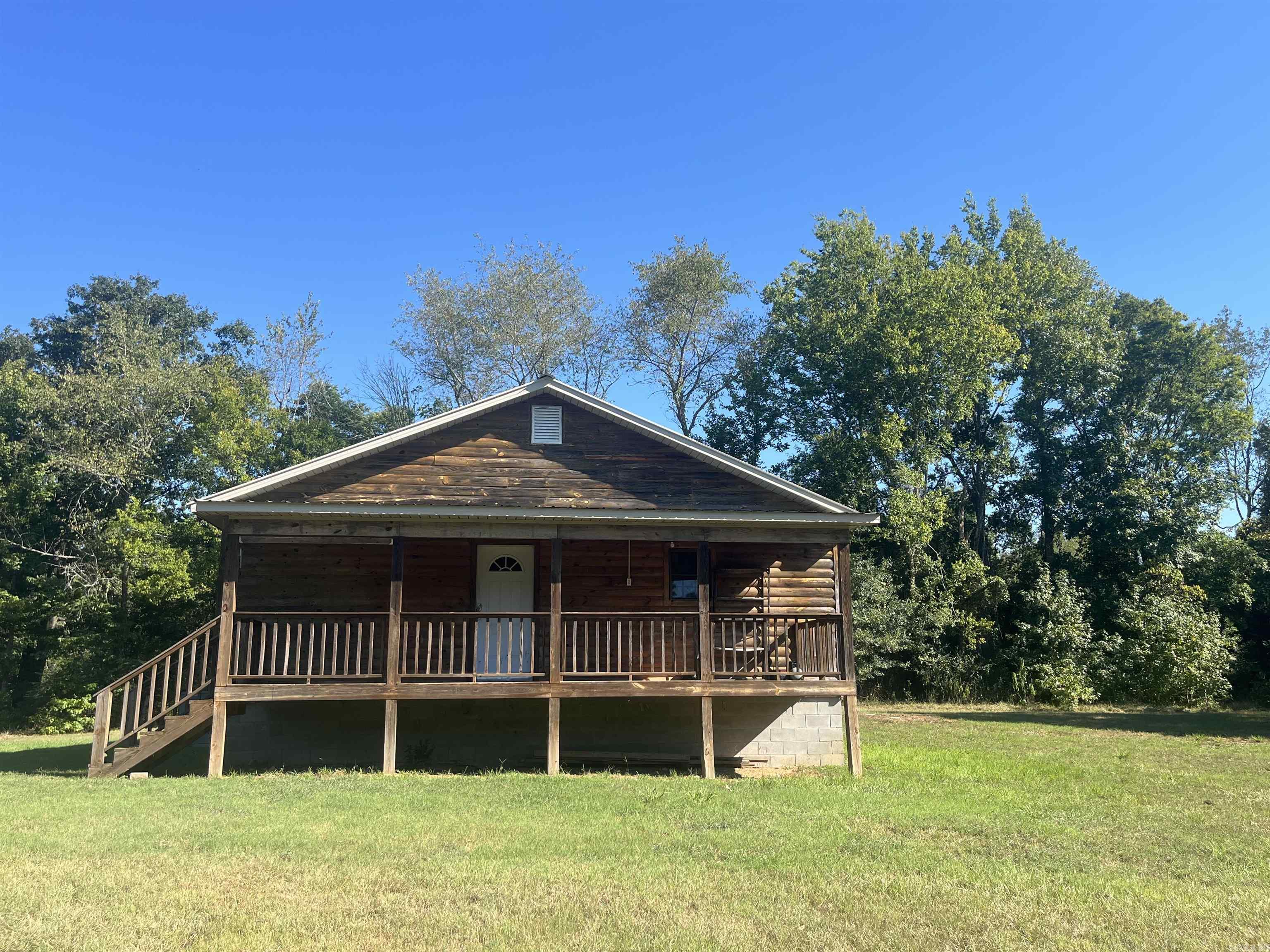 120 Albany Lane Property Photo 1