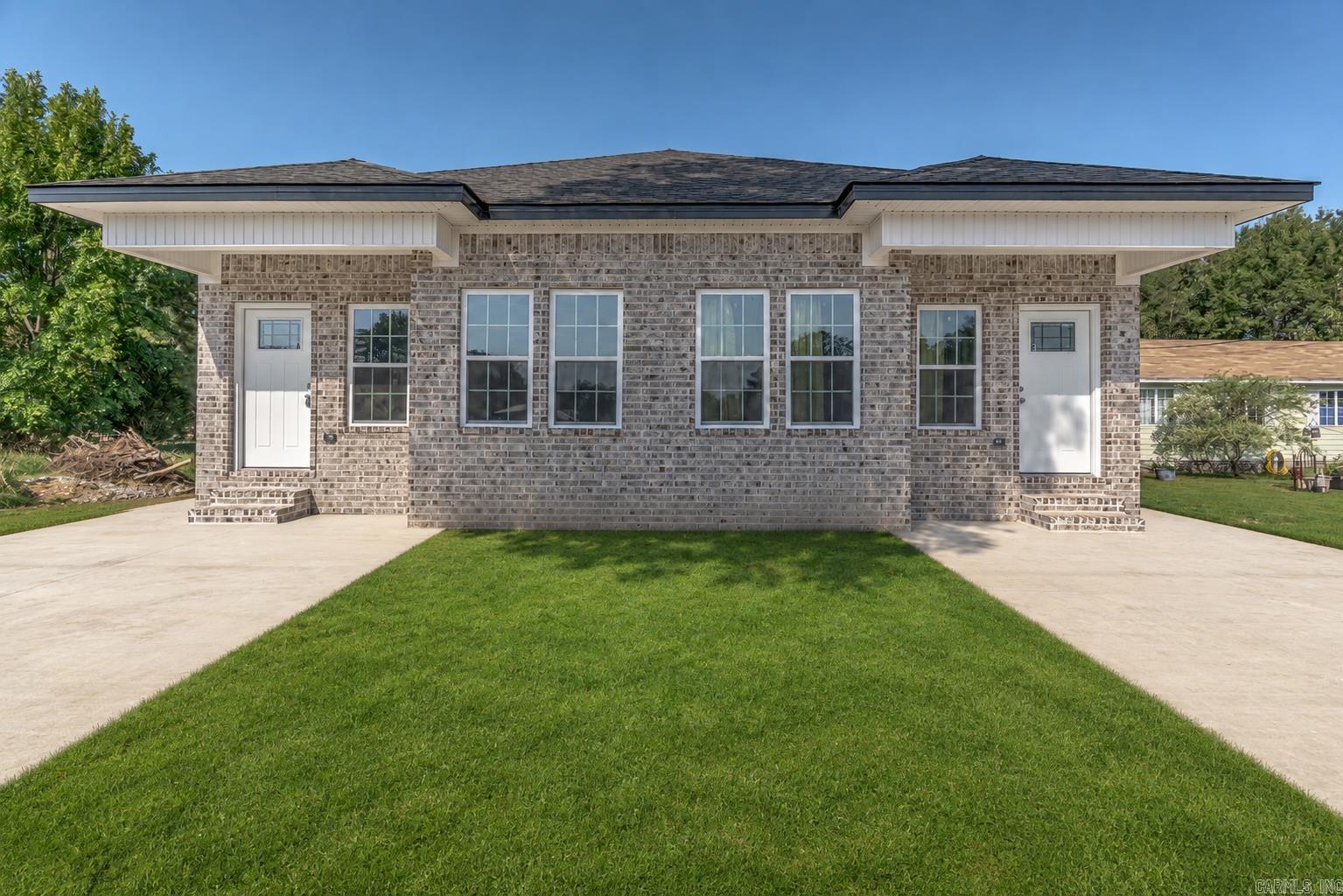 1408 Esplanade St Property Photo 1