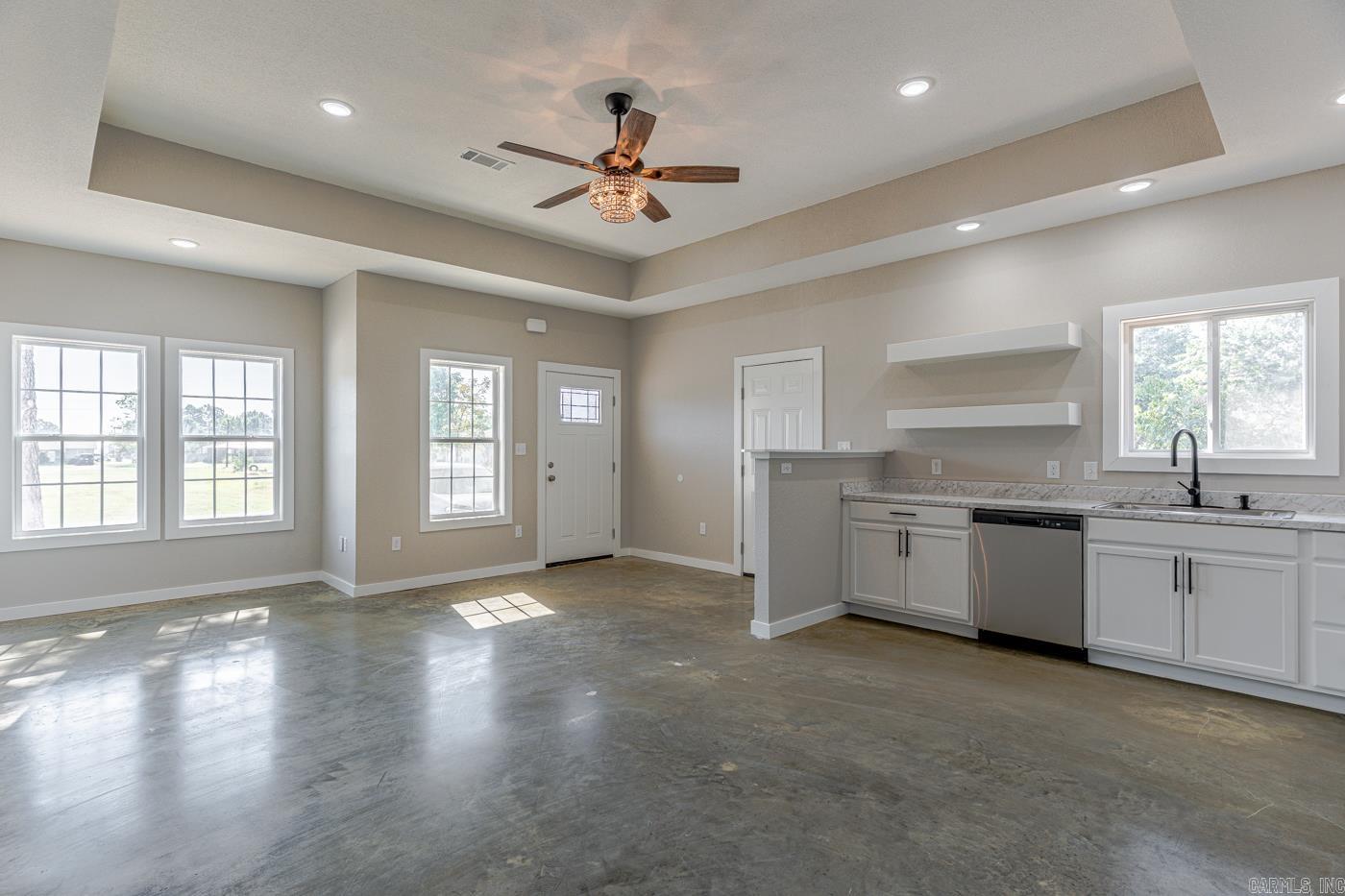 1408 Esplanade St Property Photo 9