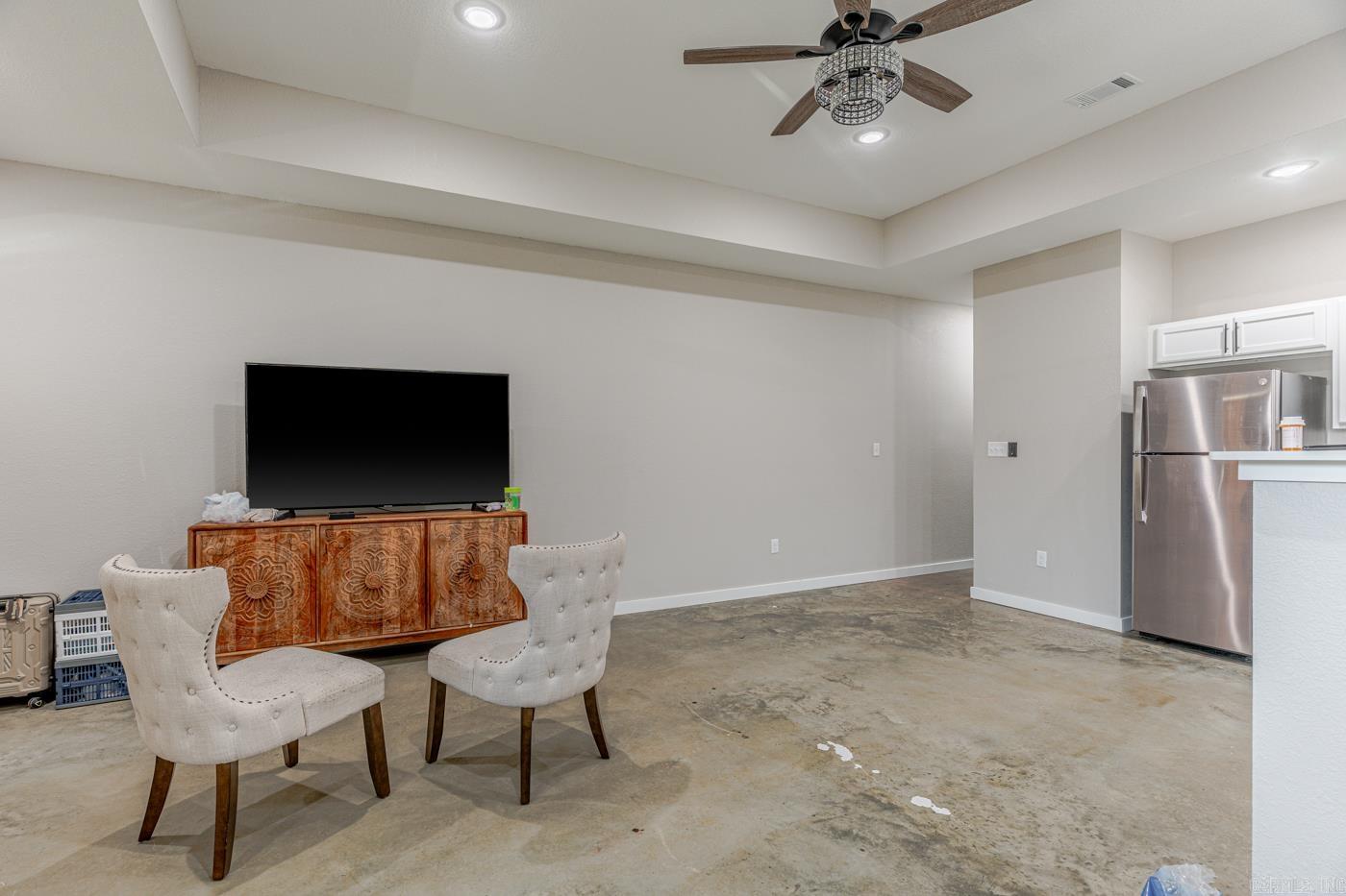 1408 Esplanade St Property Photo 24
