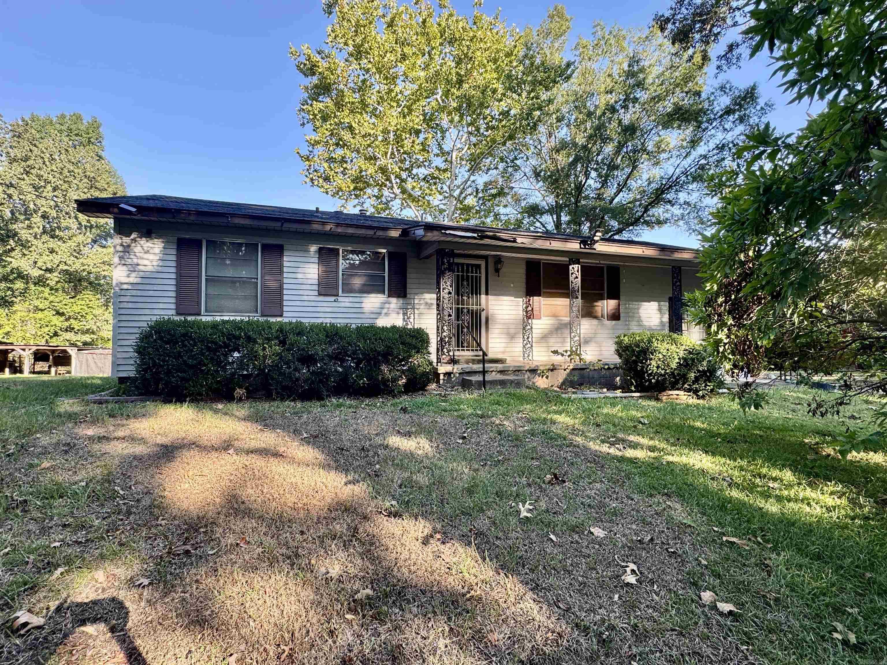 194 Bowen Street Property Photo 3