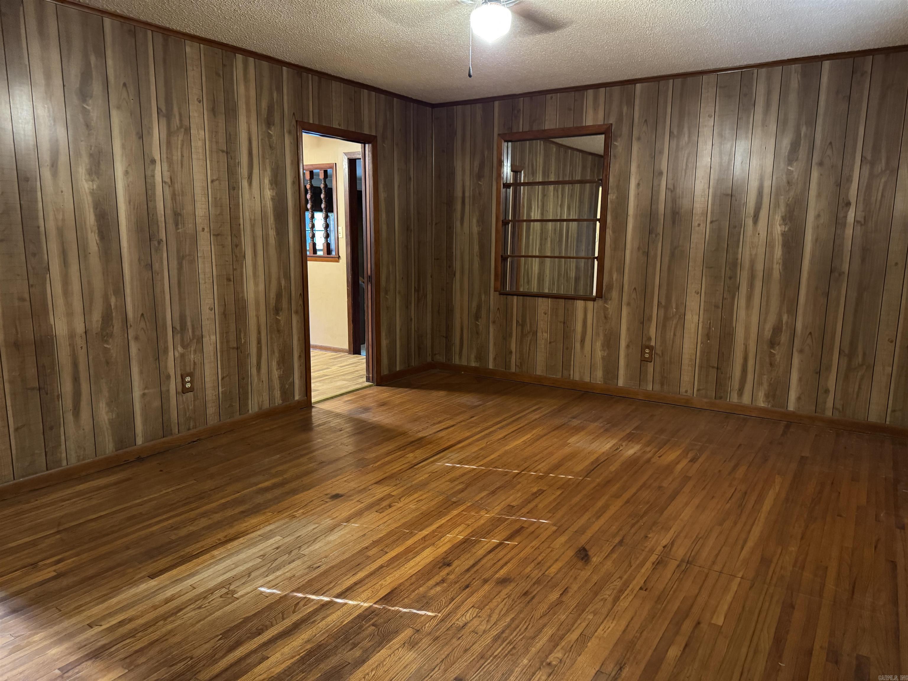 194 Bowen Street Property Photo 12