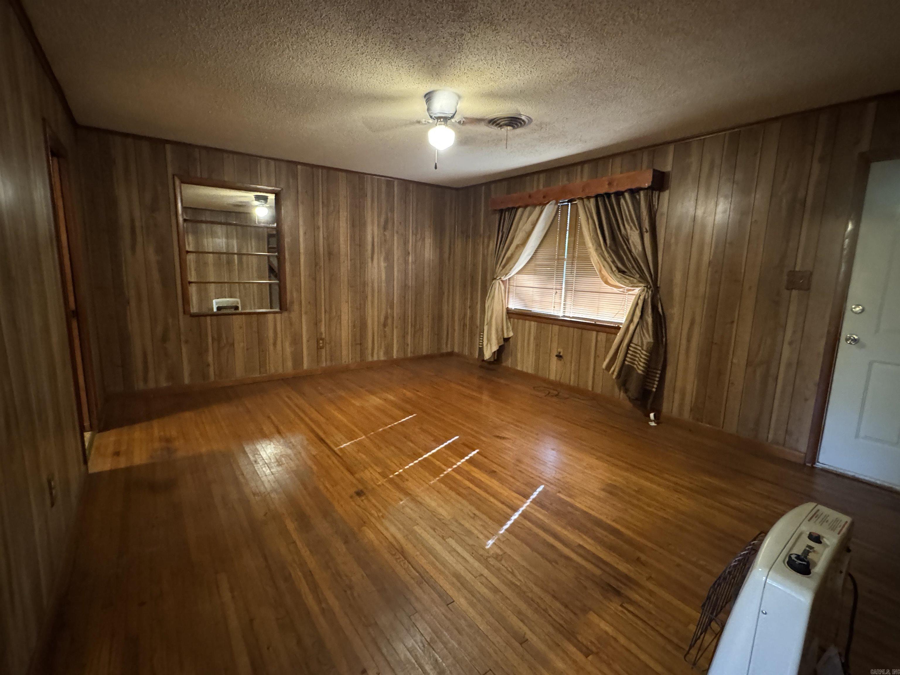194 Bowen Street Property Photo 21