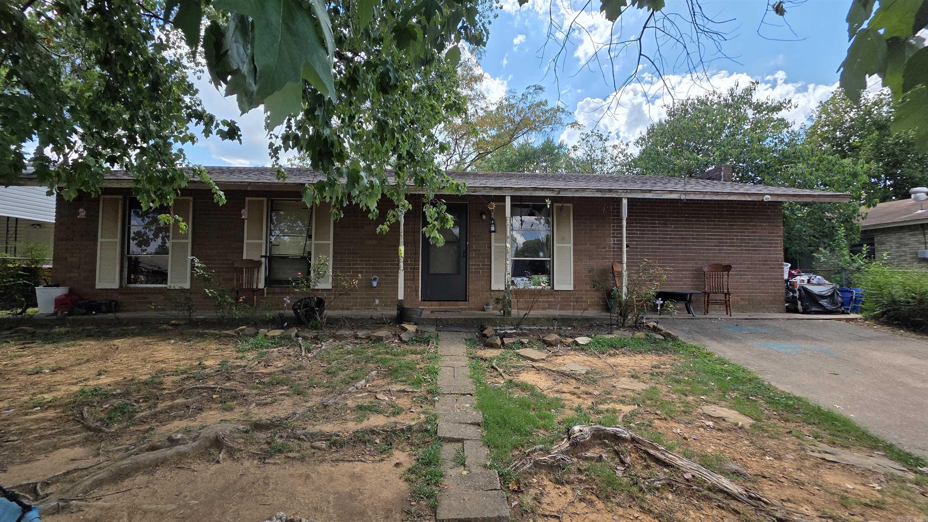 202 Eisenhower Street Property Photo 1