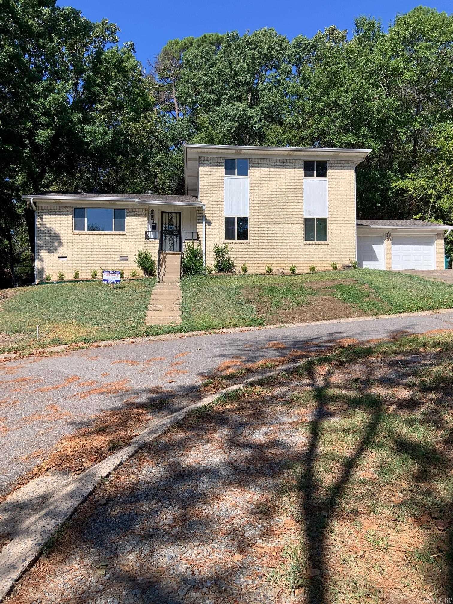8 Brookridge Cv Property Photo 2