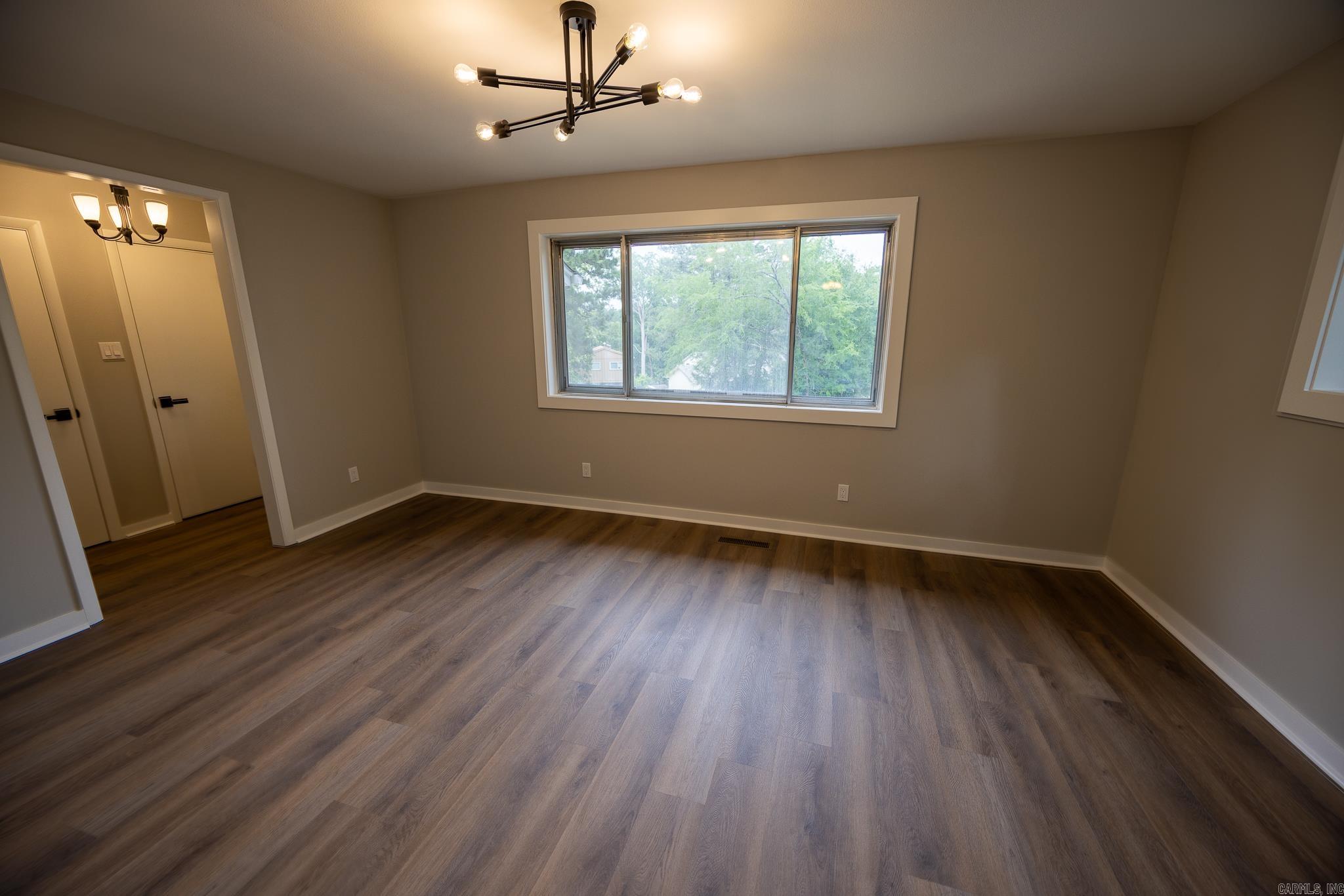 8 Brookridge Cv Property Photo 7