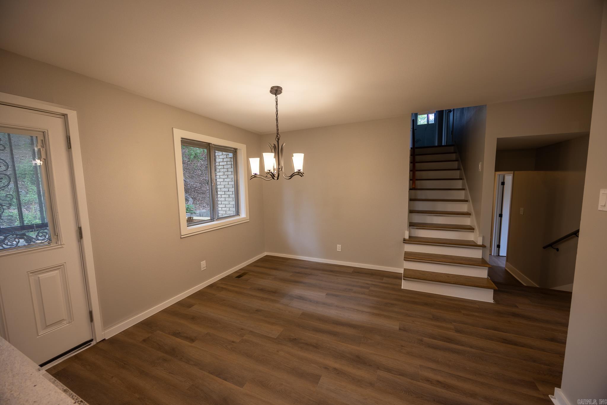 8 Brookridge Cv Property Photo 8