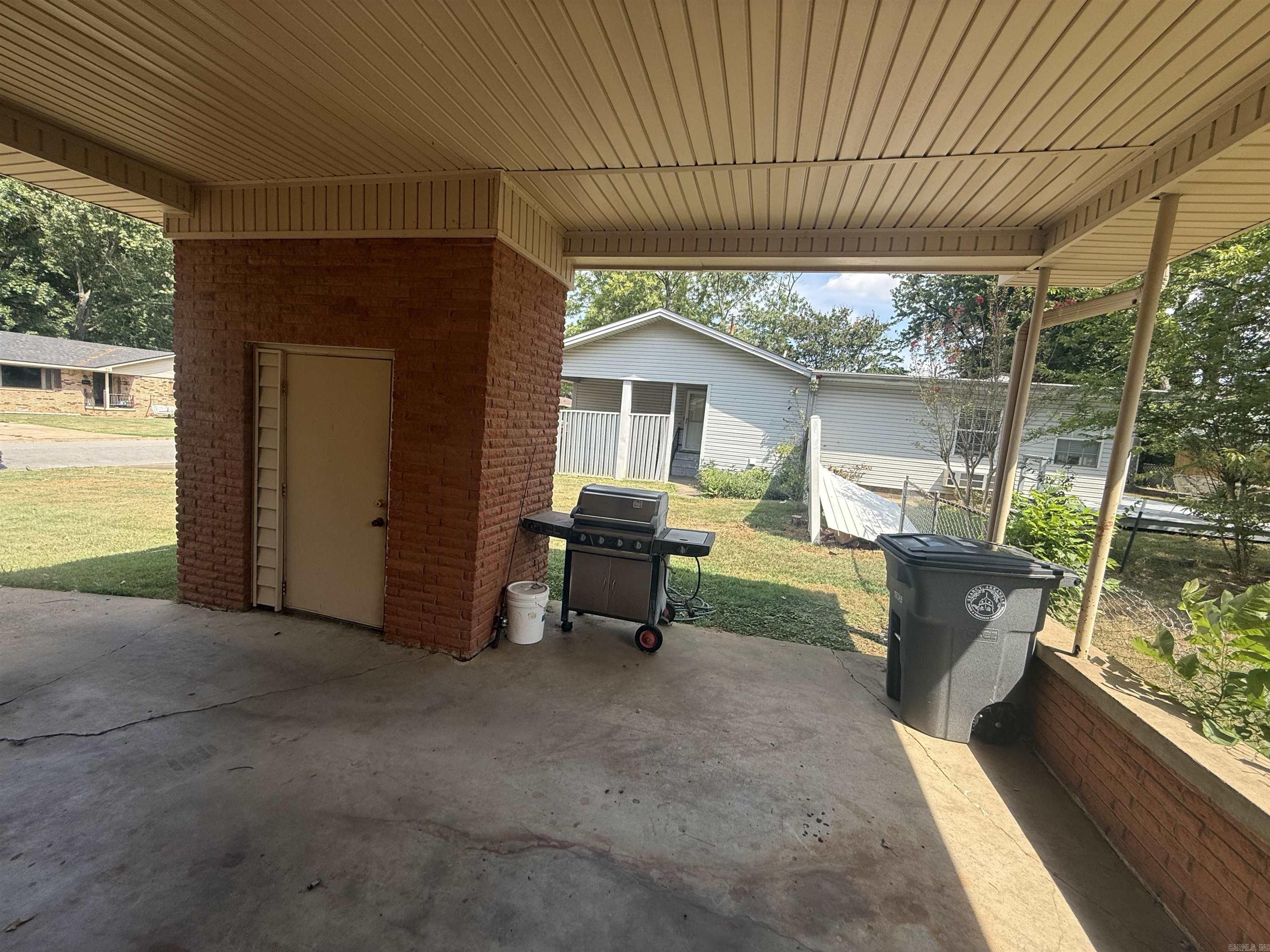 710 N Spruce Street Property Photo 13