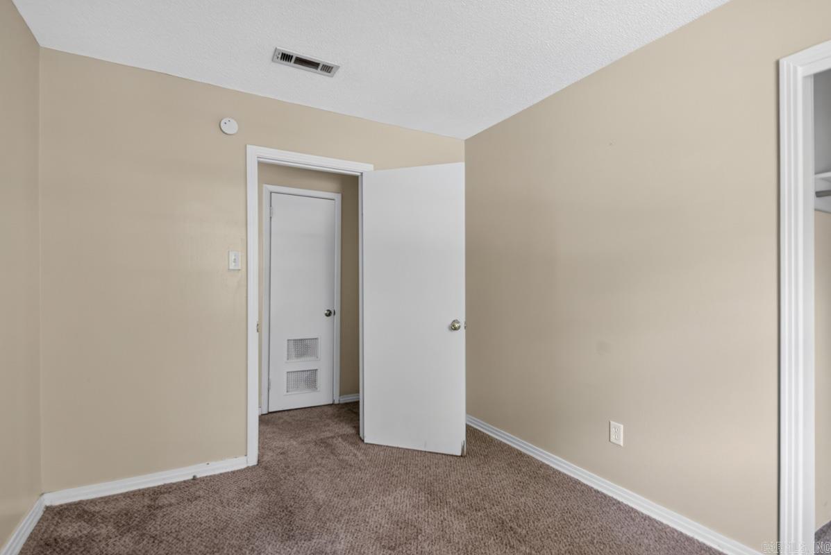 10 Compass Pt Property Photo 11