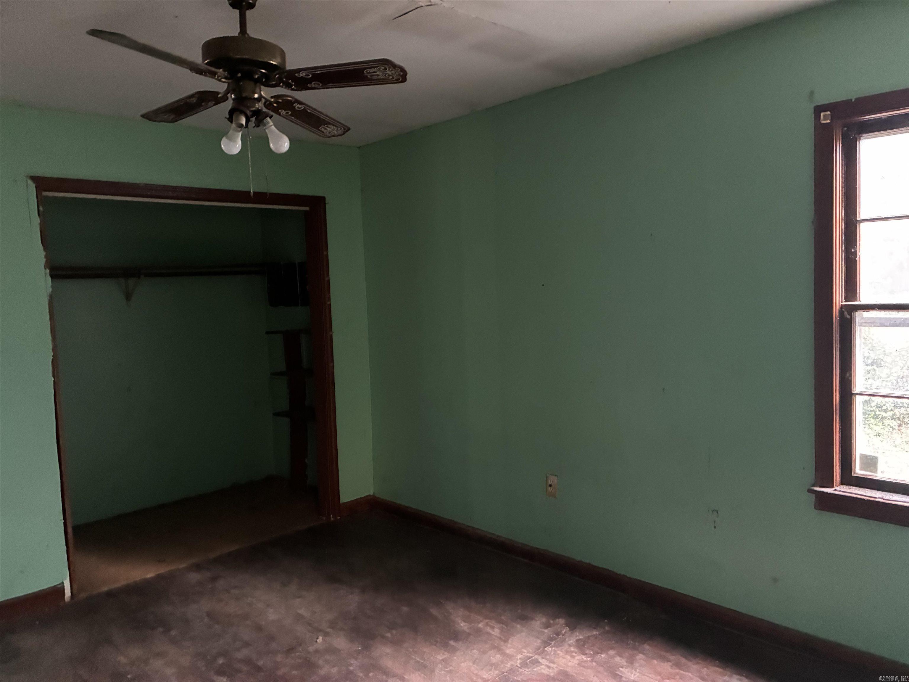 859 S Thornton Avenue Property Photo 5