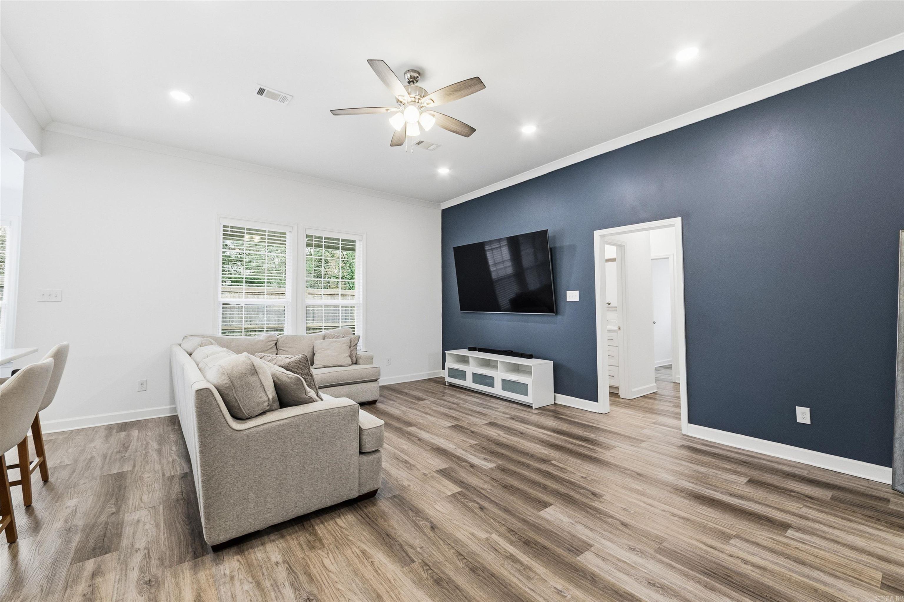 921 Villa Vista Loop Property Photo 9