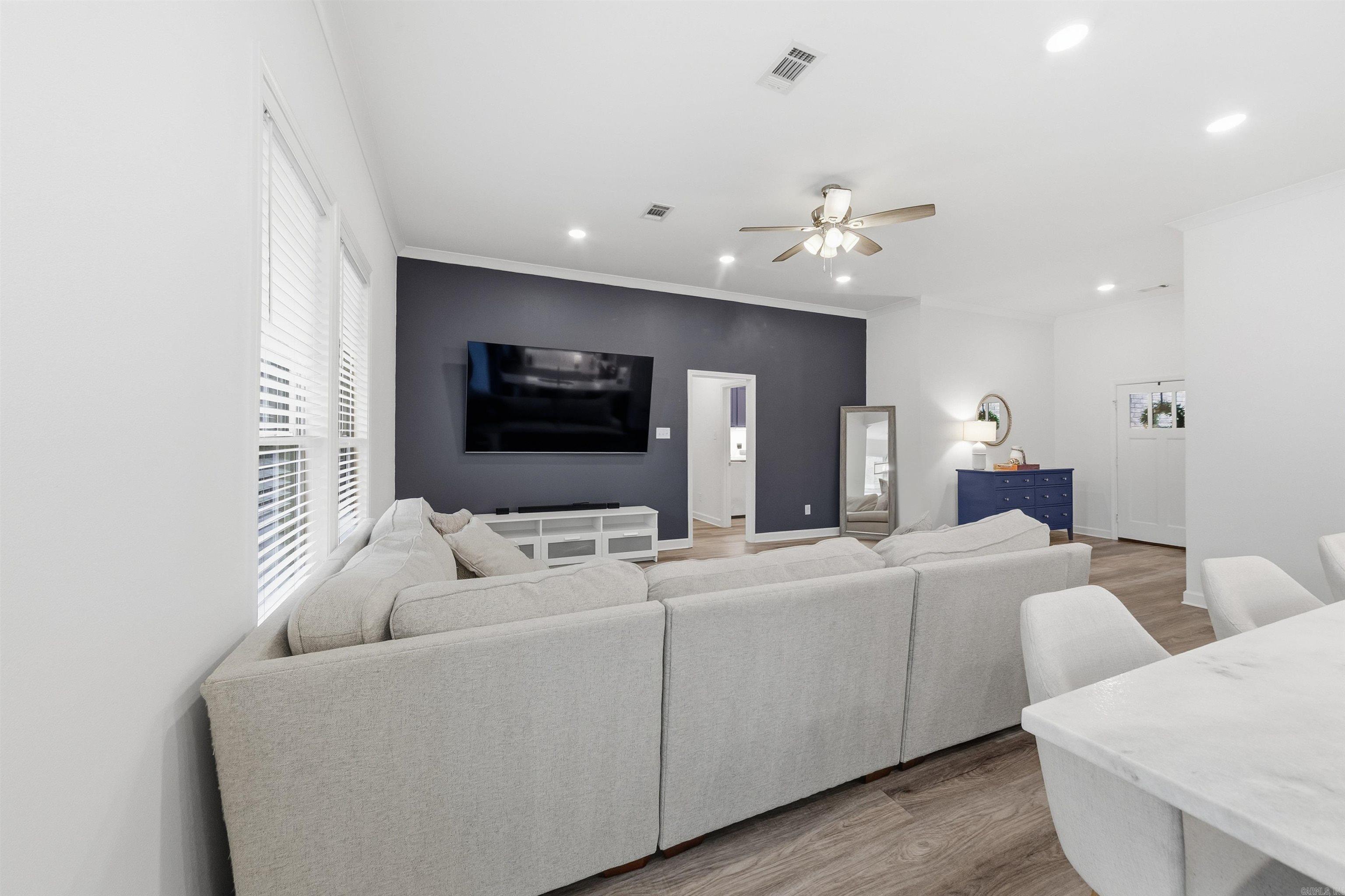 921 Villa Vista Loop Property Photo 10
